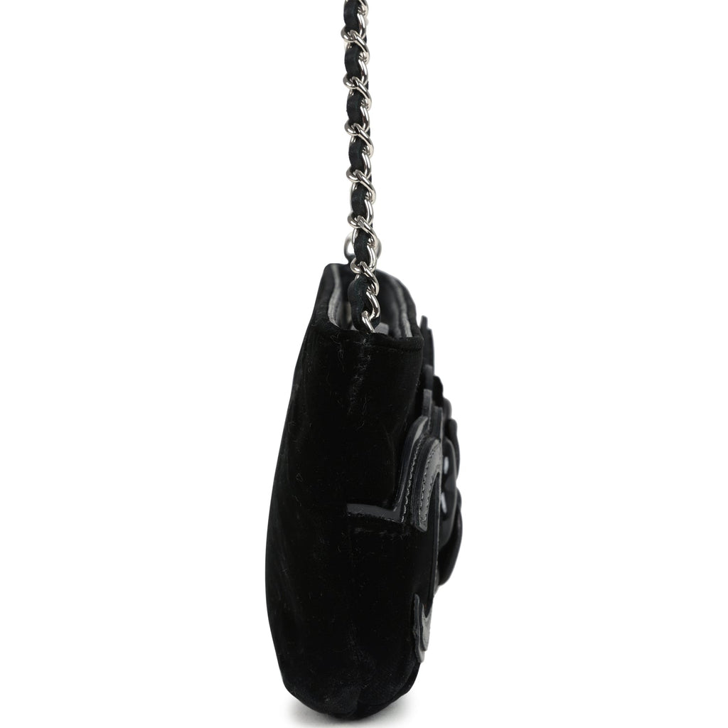 Chanel Vintage Camelia Pochette Black Velvet Silver Hardware