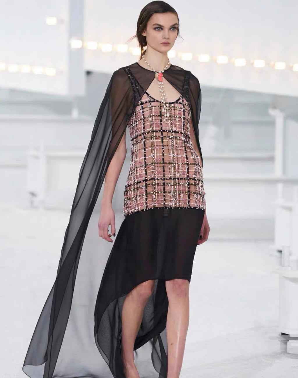 Chanel 21ss Pink Crystal & Pearl long Chain