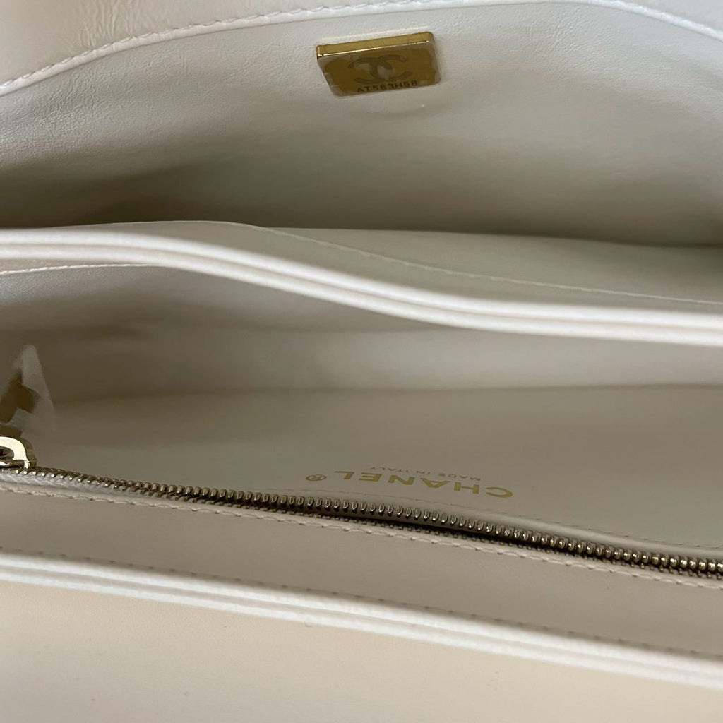Chanel White Trendy CC Bag In Lambskin Leather With Top Handle In Small Size