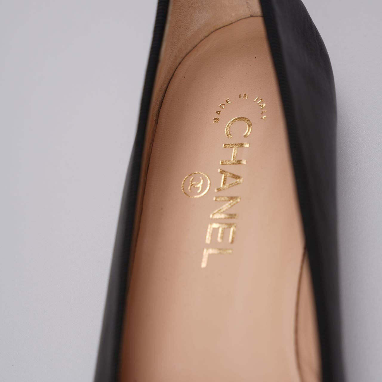 Chanel Ballet Flats in Black Leather Toe Size 40