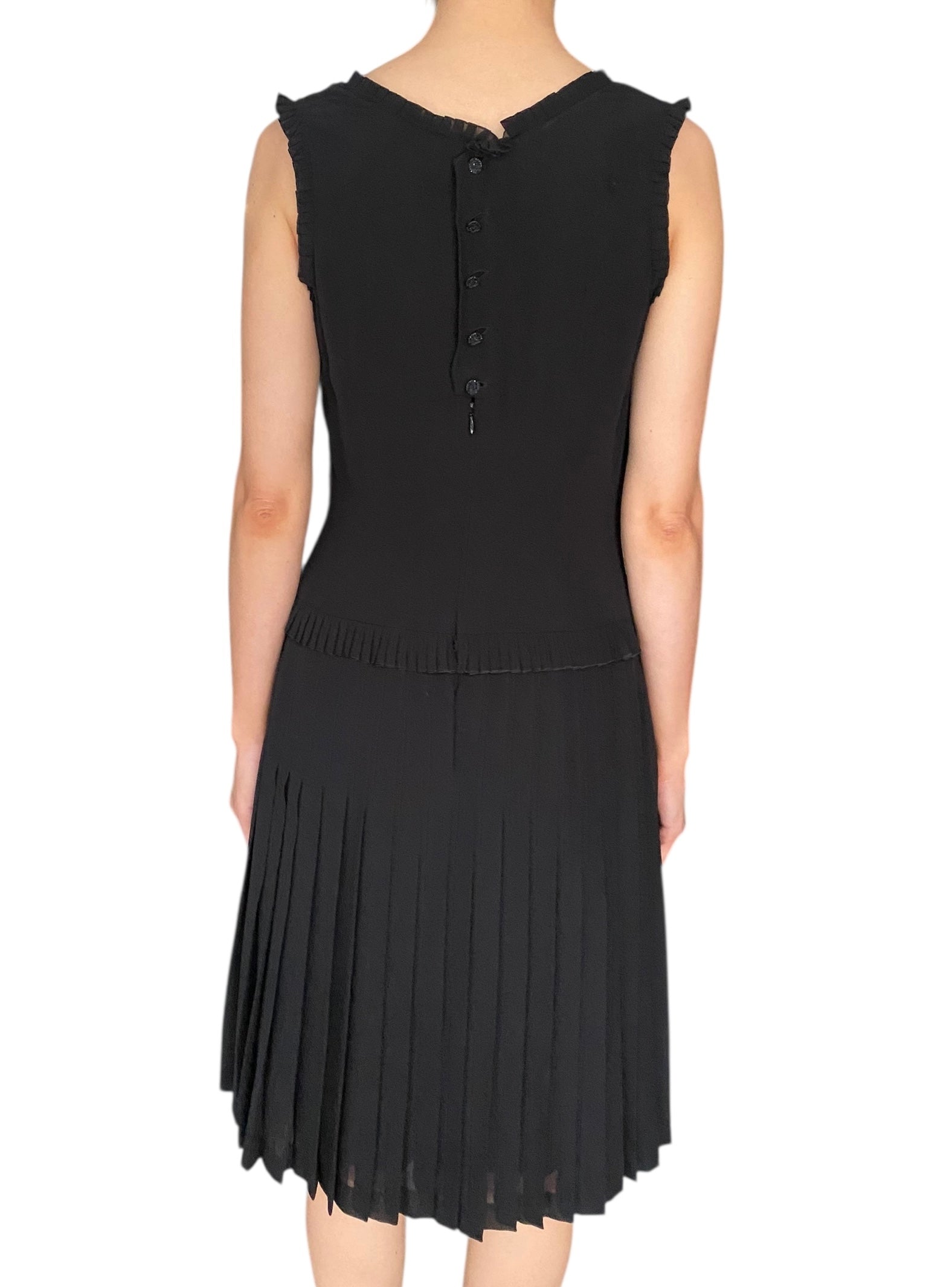Chanel 02A Sleeveless Black Silk Pleat Trim Dress - FR42 / M / 8