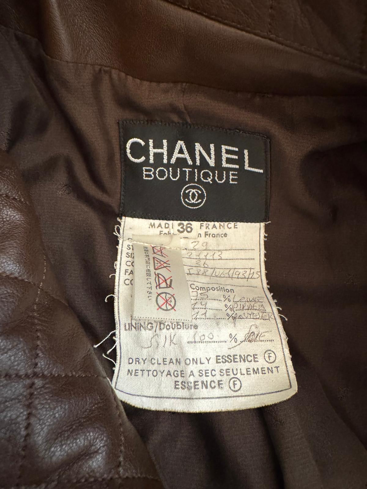 Chanel Vintage 1992  Tweed Leather Jacket. Size 36