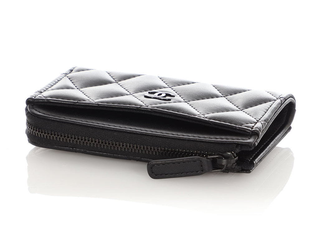 Chanel Black Quilted Lambskin Zip Around  Holder