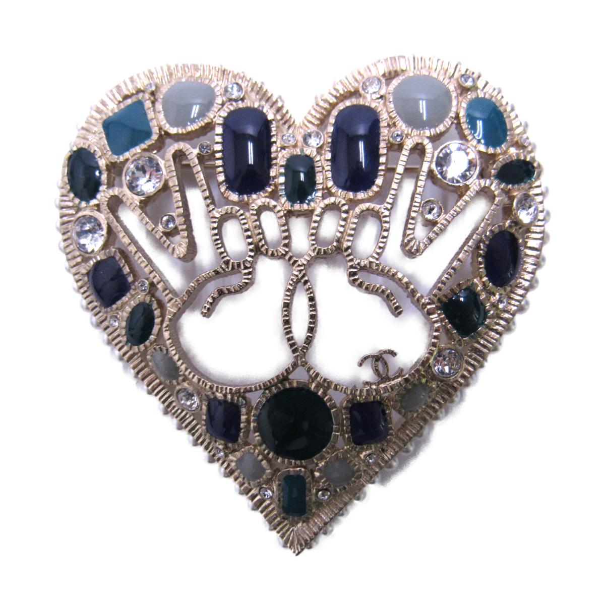 CHANEL CC HEART BROOCH