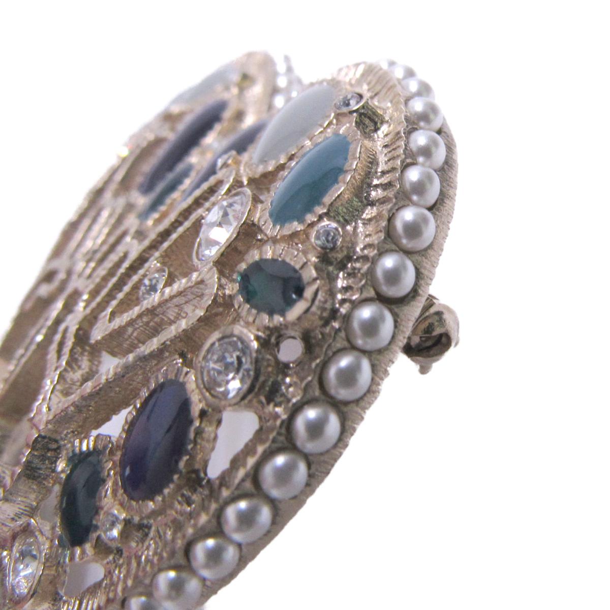 CHANEL CC HEART BROOCH