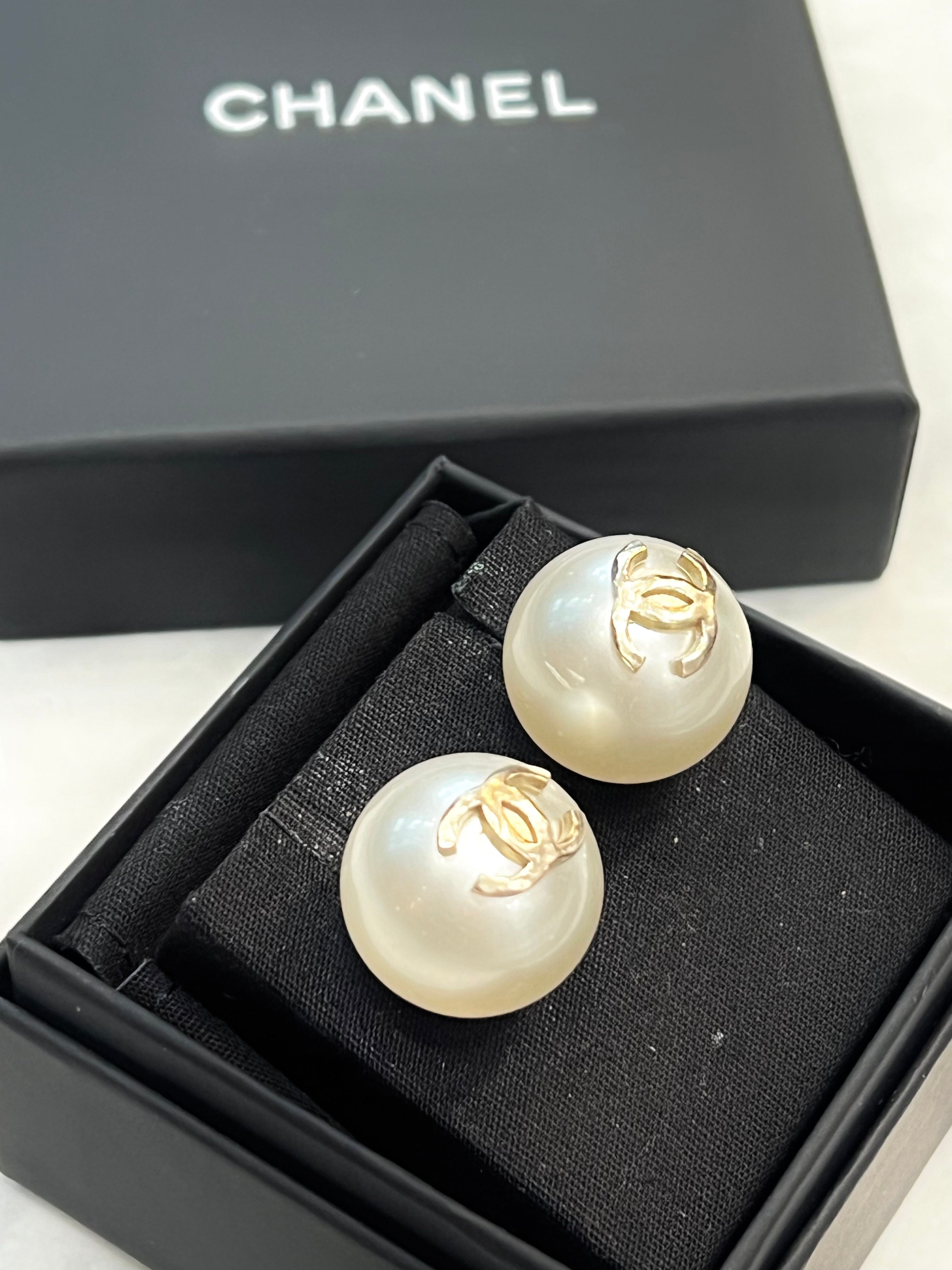 CHANEL CC FAUX PEARL EARRINGS