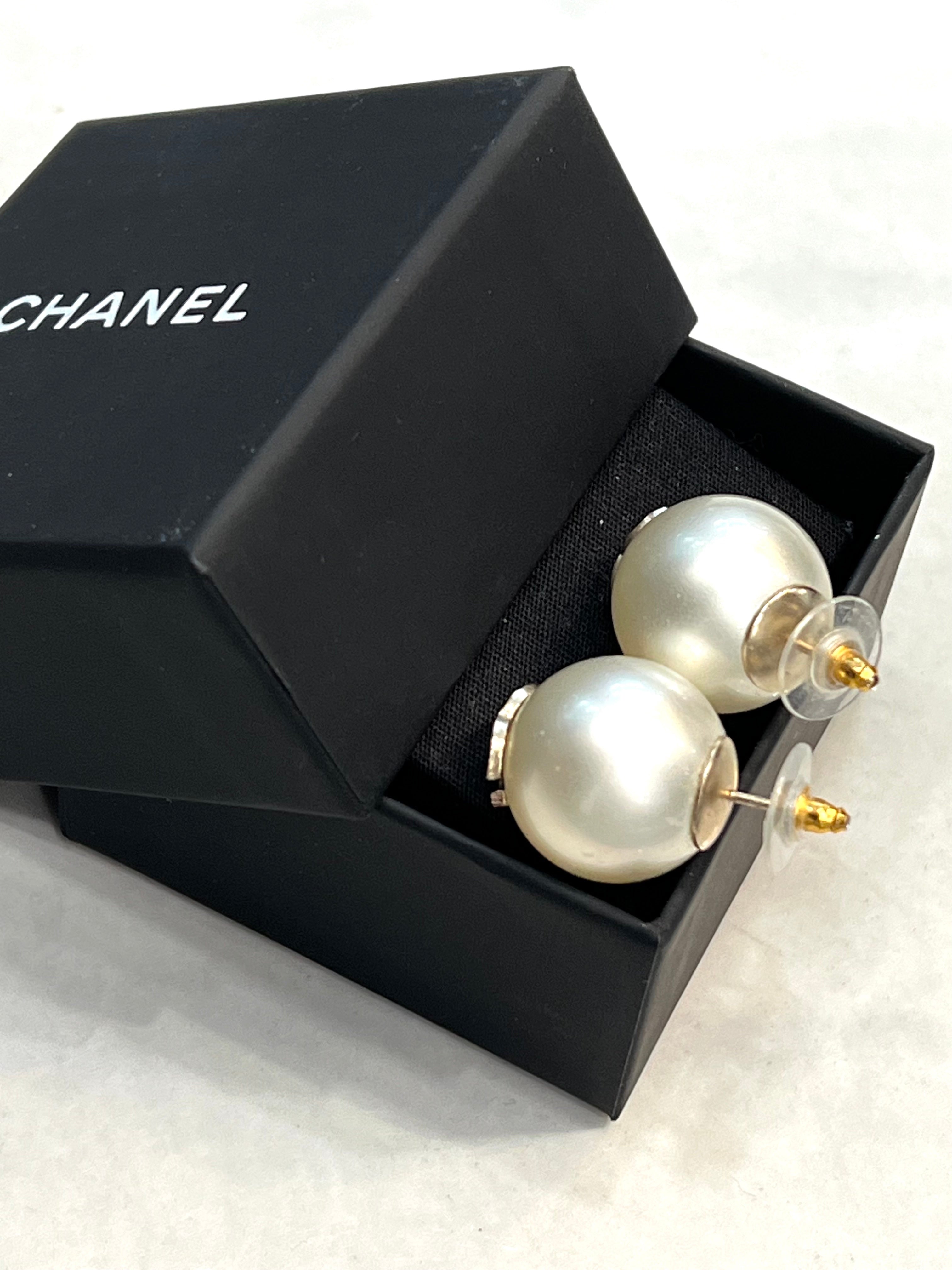 CHANEL CC FAUX PEARL EARRINGS