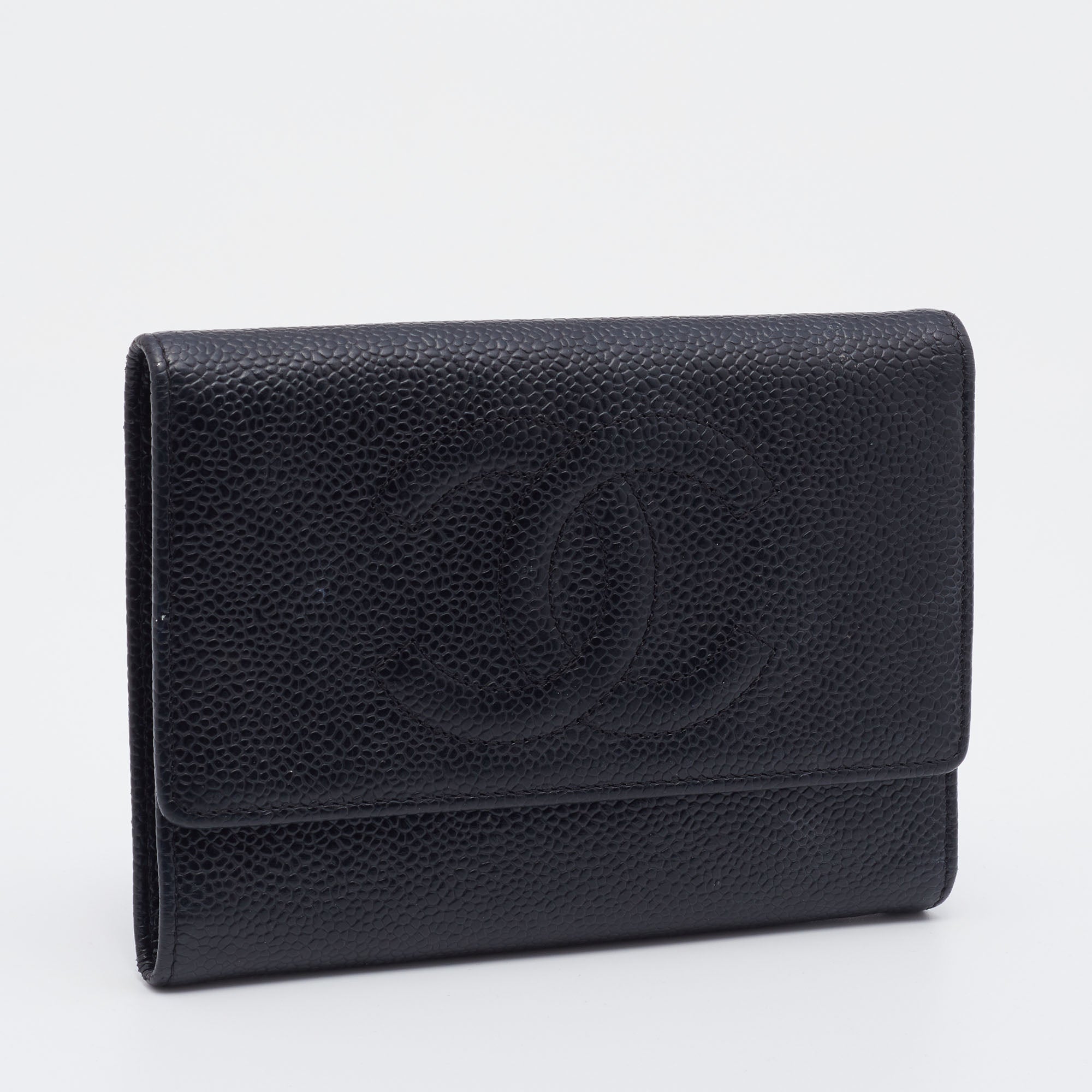 CHANEL CAVIAR LEATHER BIFOLD WALLET