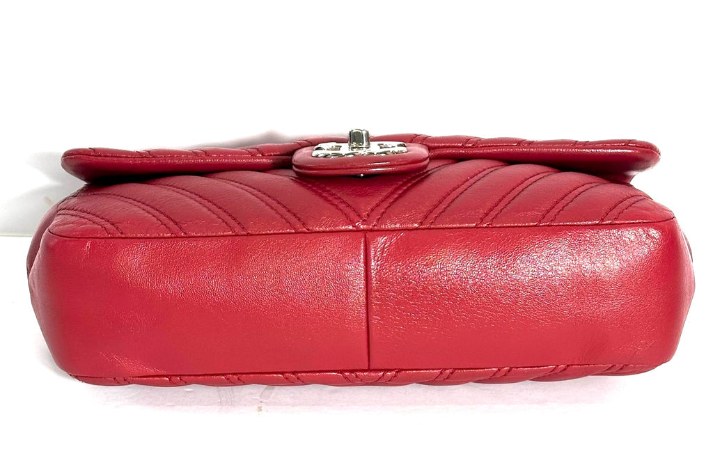 CHANEL DOUBLE STITCH CHEVRON LAMBSKIN MEDIUM FLAP BAG