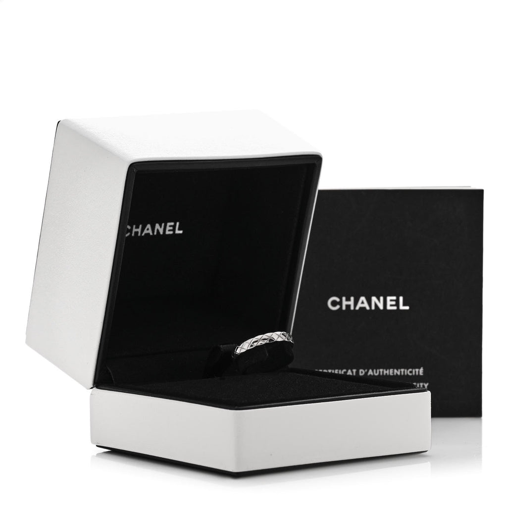 CHANEL COCO CRUSH 18K WHITE GOLD RING