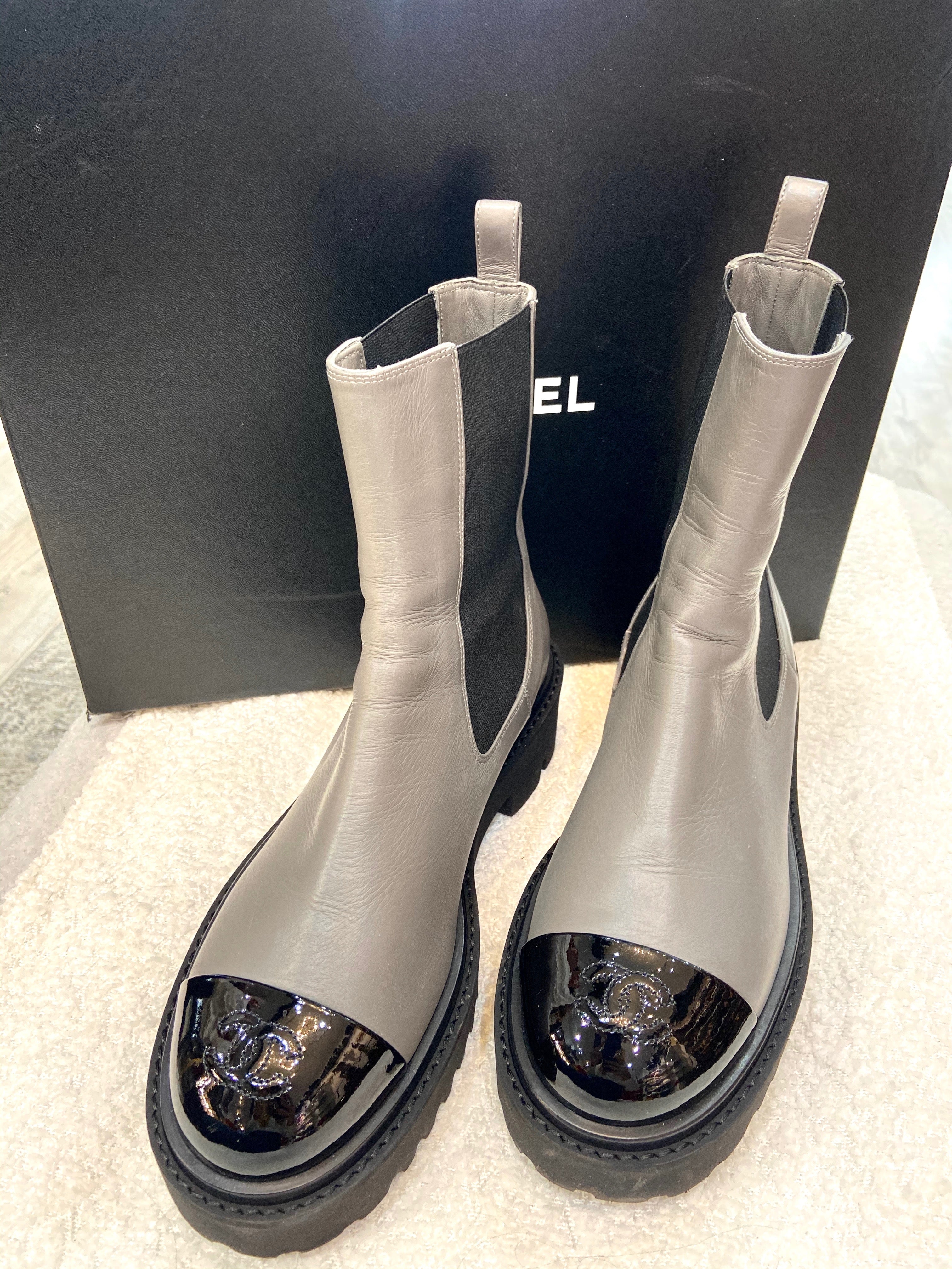 CHANEL CC CRUMPLED CALFSKIN PATENT CAP TOE CHELSEA BOOTS