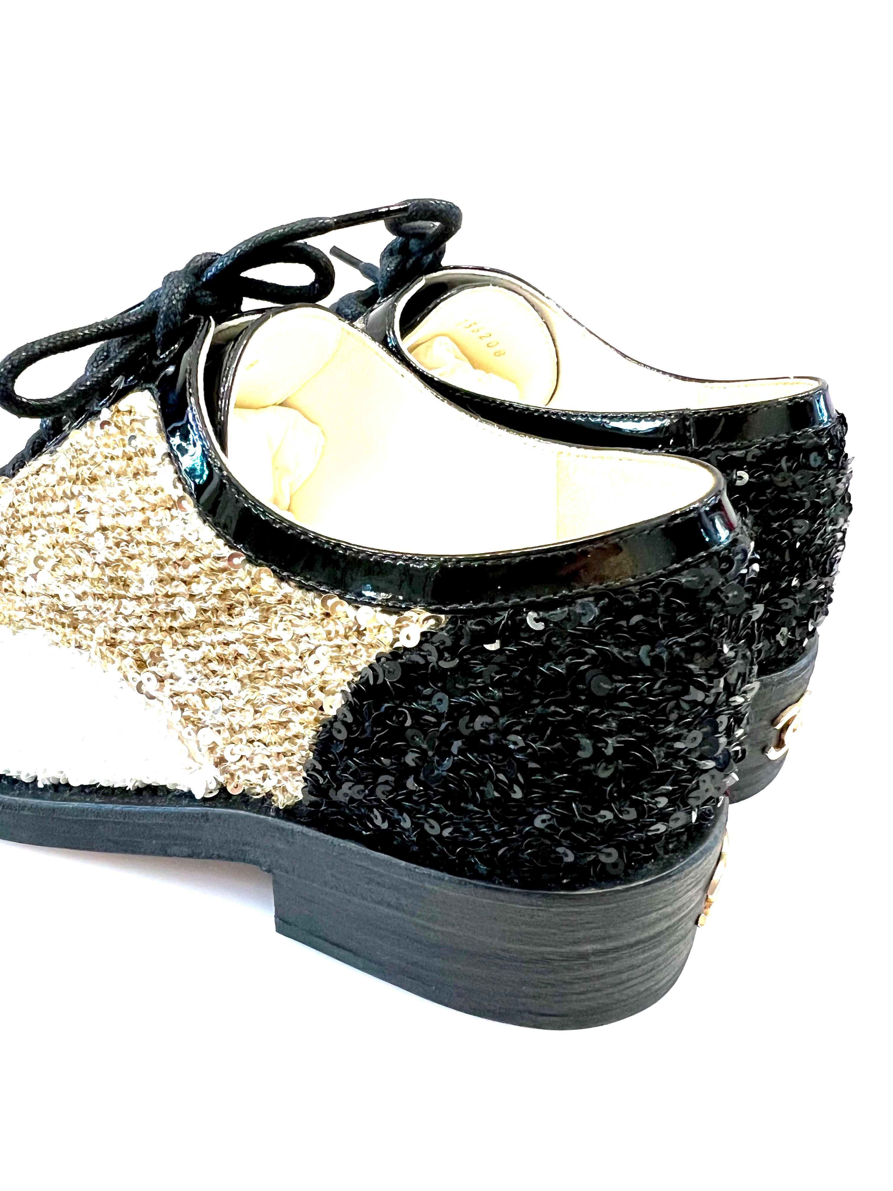 CHANEL INTERLOCKING CC LOGO SEQUIN EMBELLISHED OXFORDS