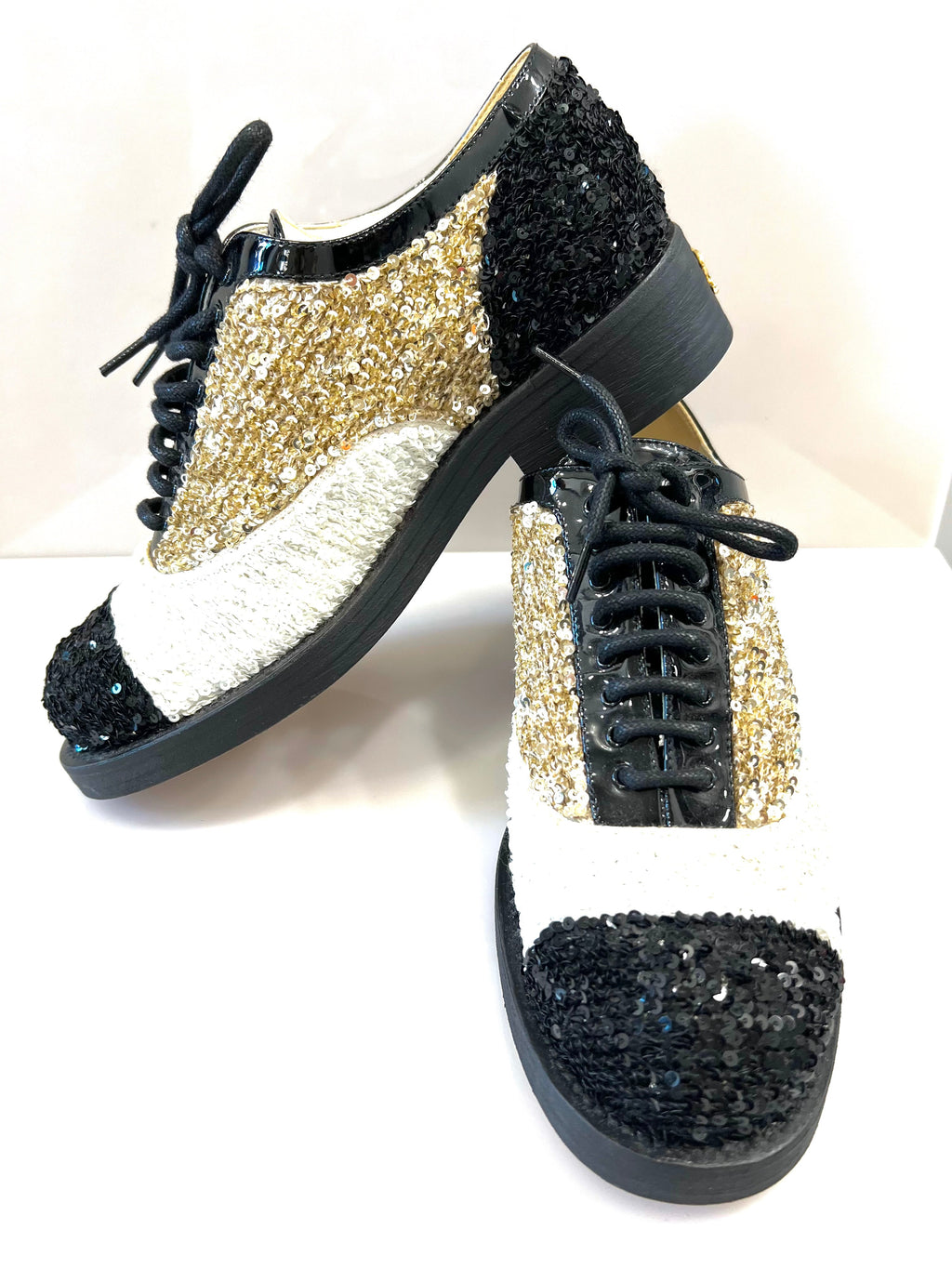 CHANEL INTERLOCKING CC LOGO SEQUIN EMBELLISHED OXFORDS