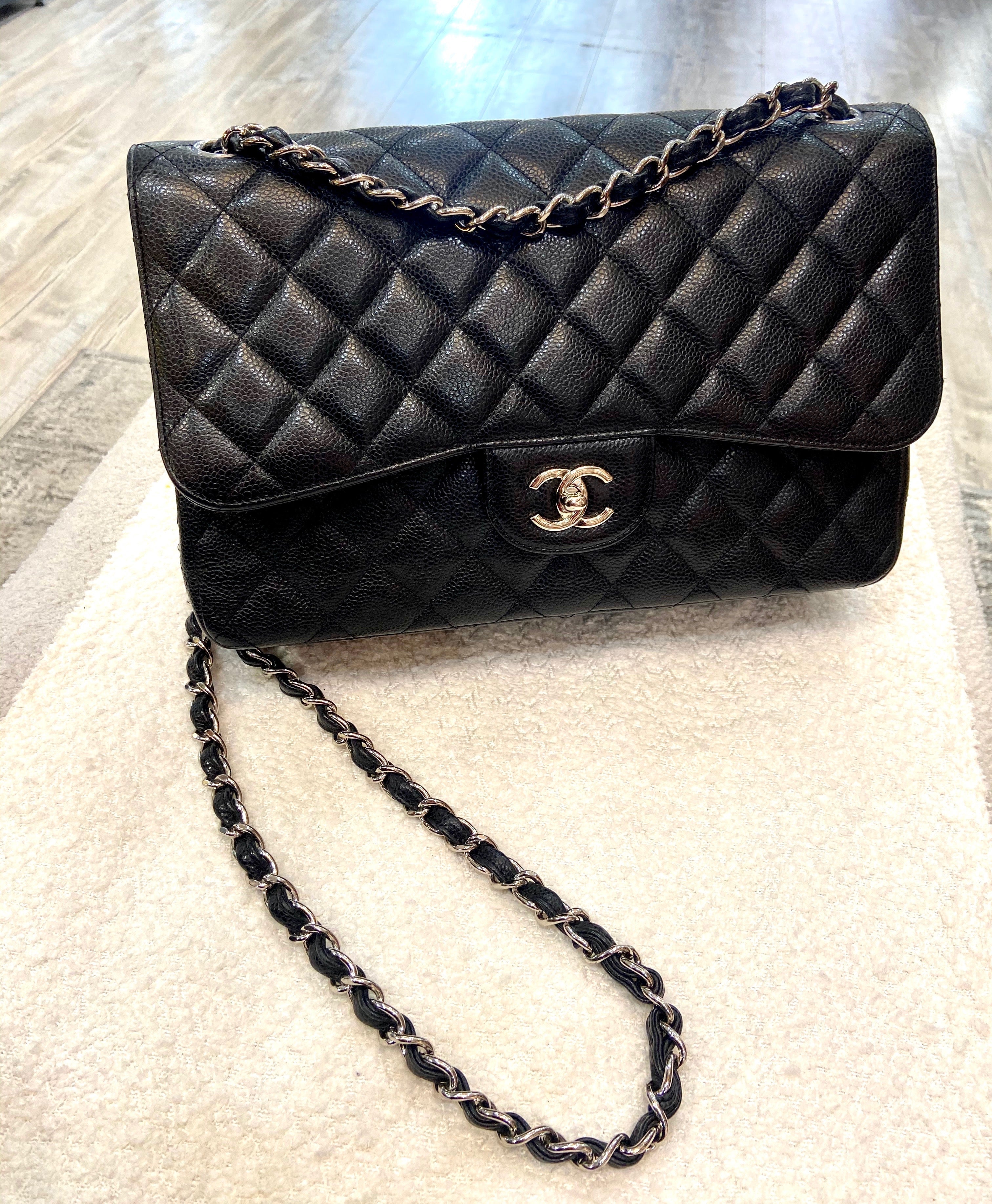 CHANEL CAVIAR QUILTED JUMBO DOUBLE FLAP CLASSIC SHOULDER BAG