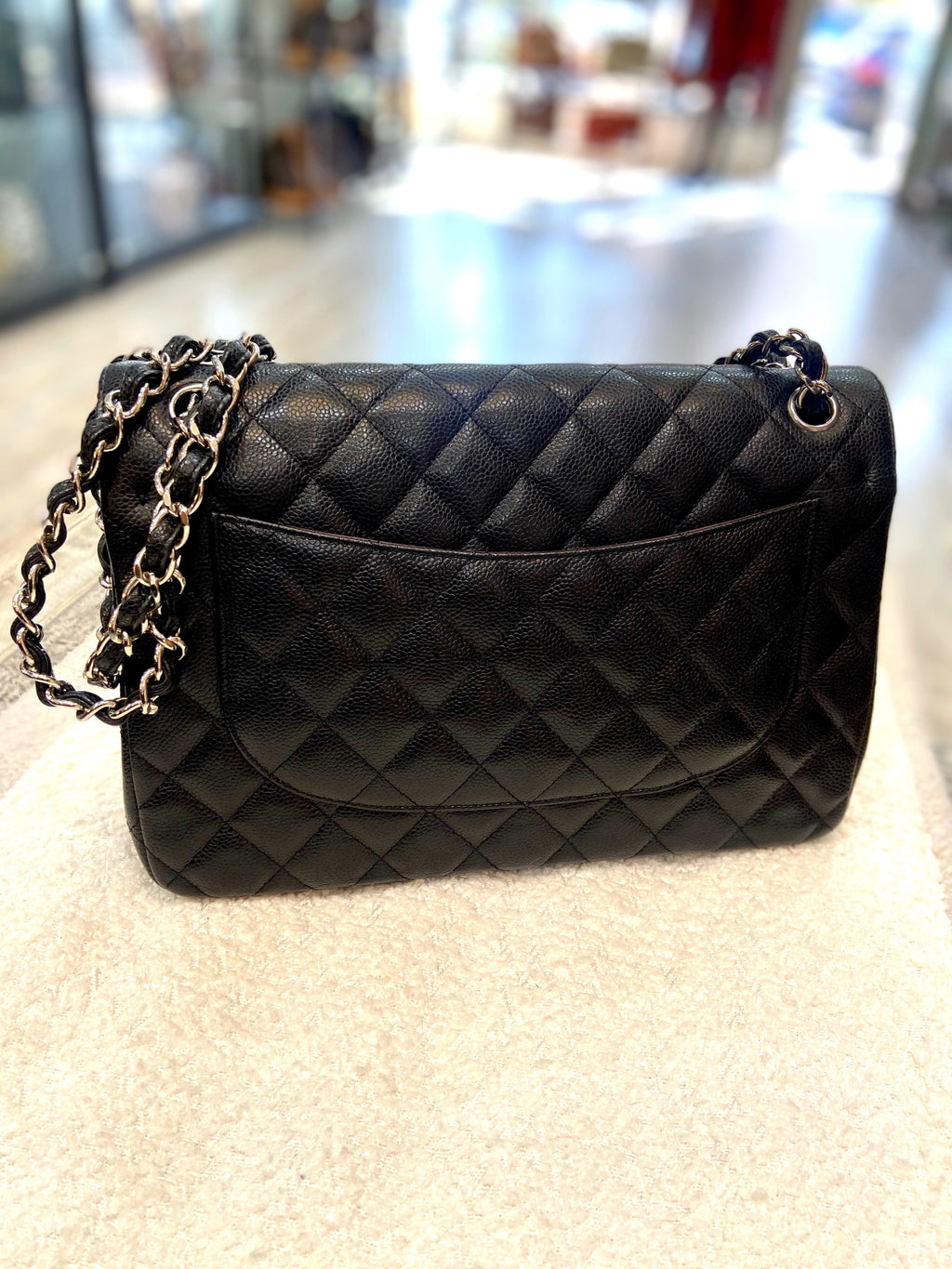 CHANEL CAVIAR QUILTED JUMBO DOUBLE FLAP CLASSIC SHOULDER BAG