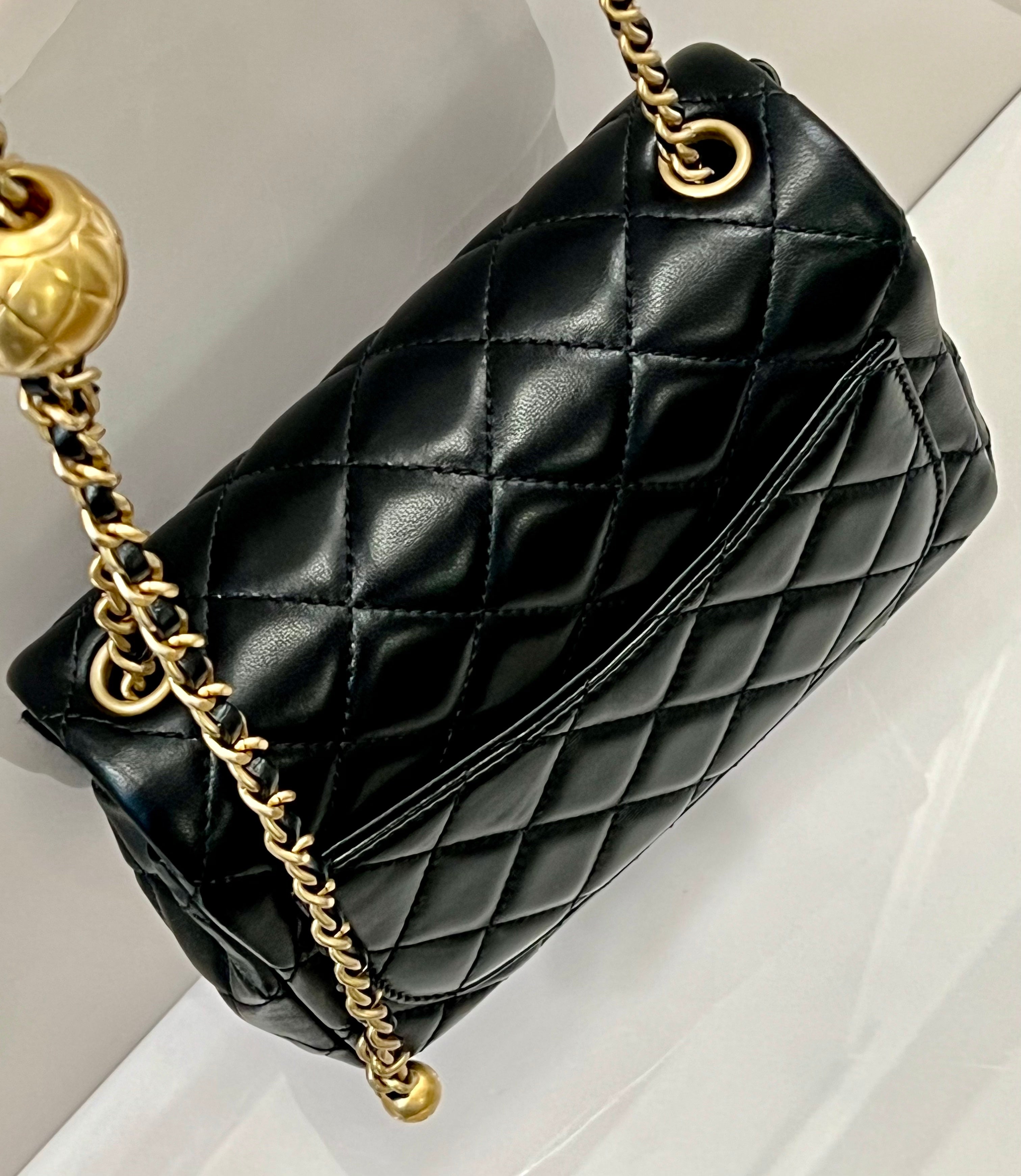 CHANEL QUILTED LAMBSKIN PEARL CRUSH CLUTCH WITH CHAIN