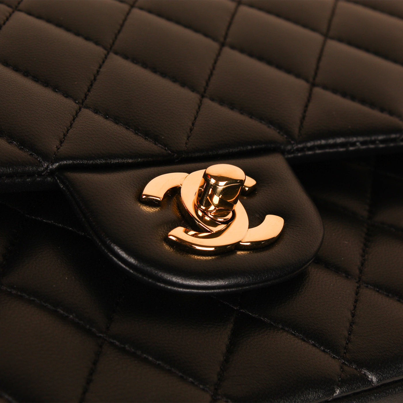 Chanel Classic Flap Bag Medium - Black Lambskin
