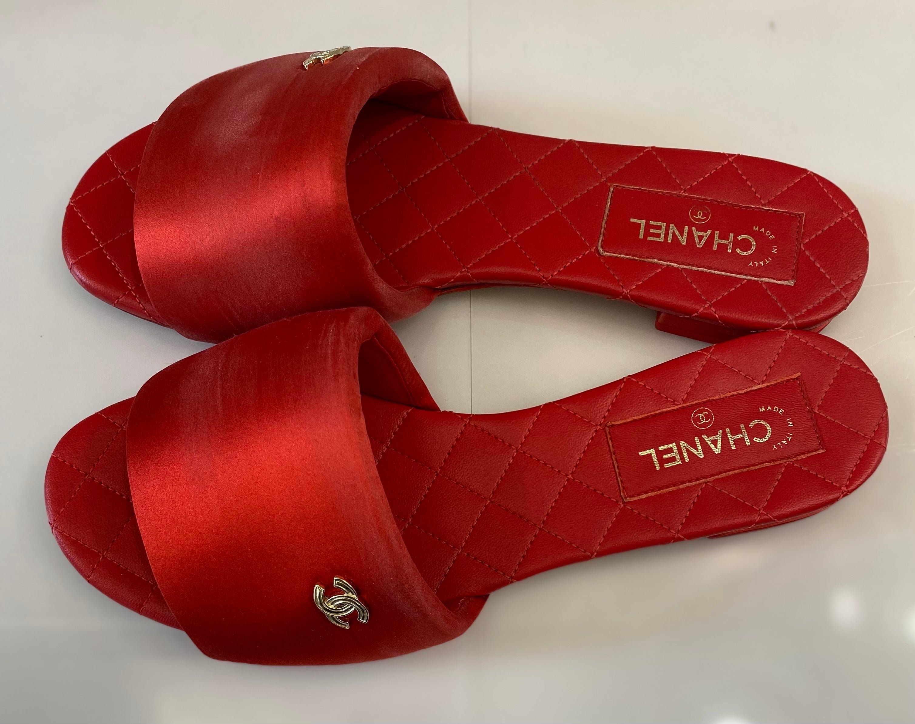 CHANEL CC LOGO SLIDES MULES RED