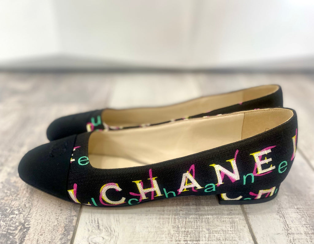 CHANEL MULTICOLOR PRINT PUMPS