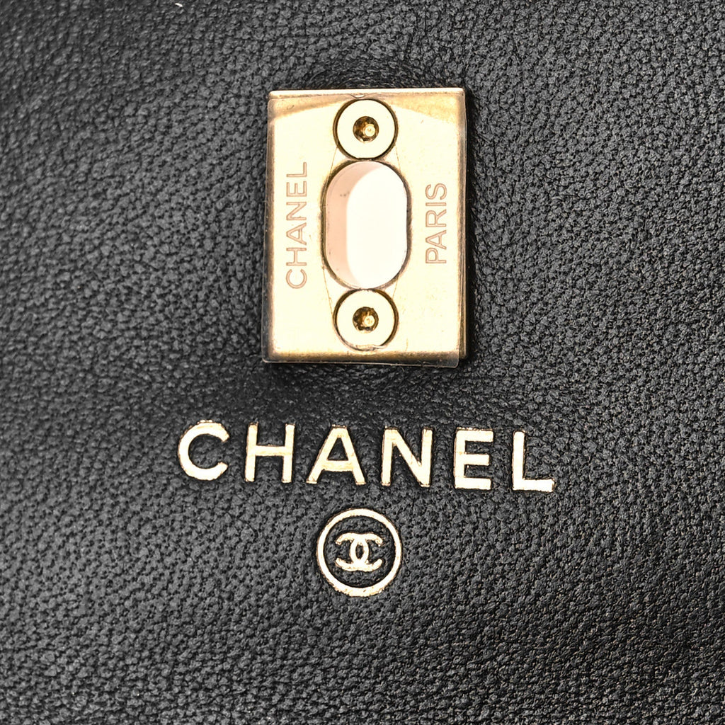 CHANEL QUILTED LAMBSKIN PEARL CRUSH CLUTCH WITH CHAIN