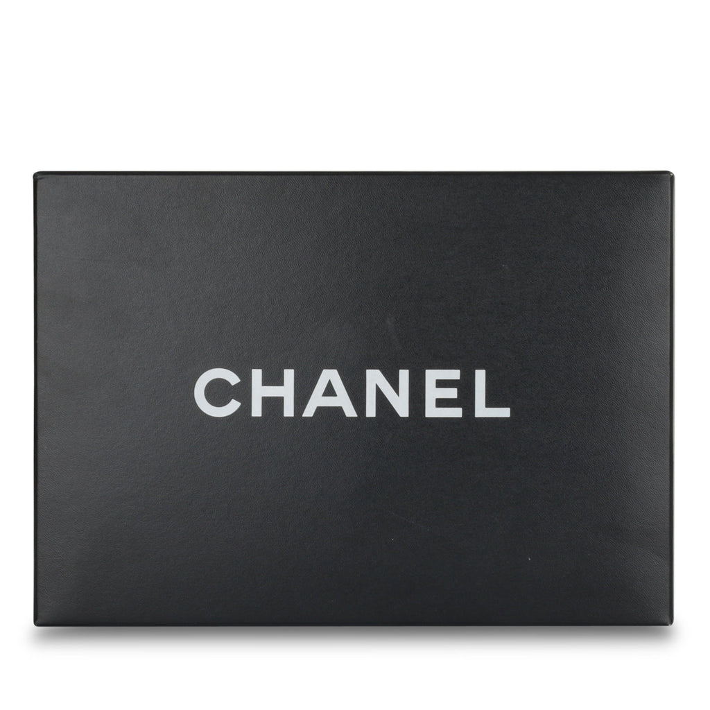 Chanel Classic Flap Bag - Medium