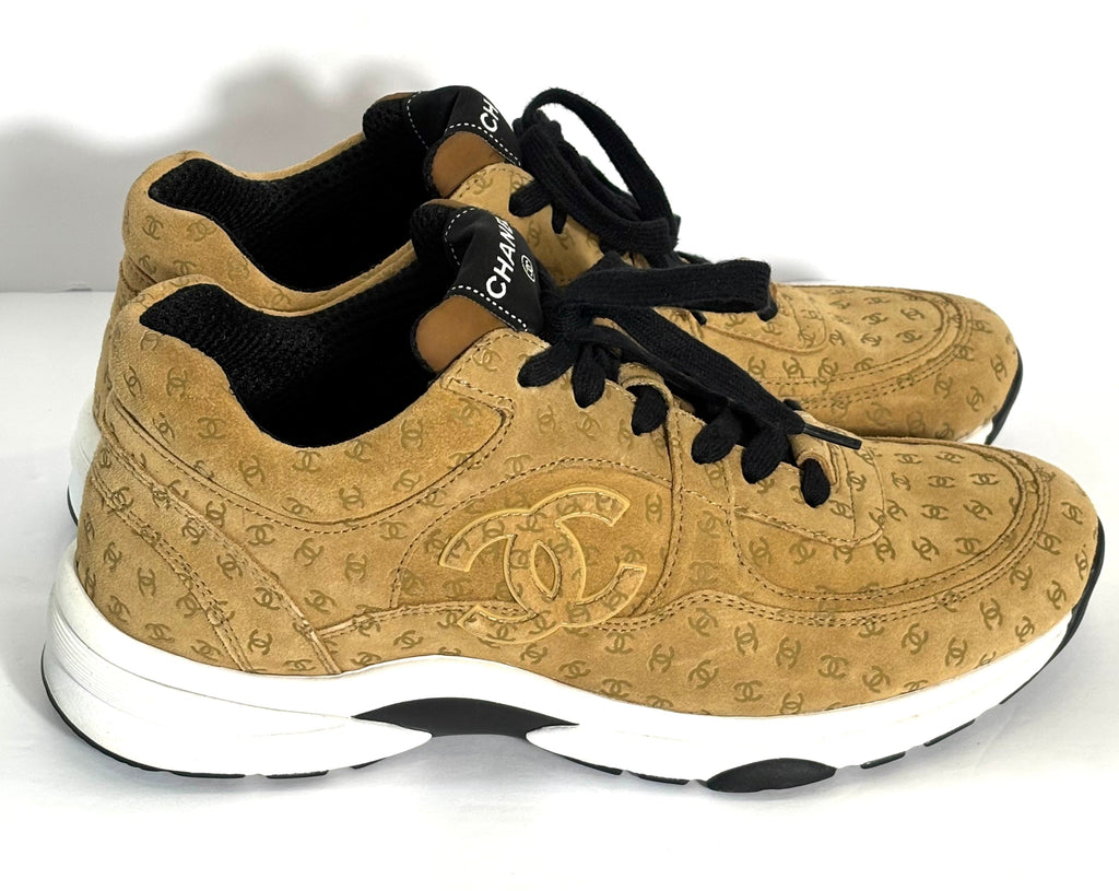 CHANEL SUEDE CALFSKIN PRINTED CC LOW-TOP SNEAKERS
