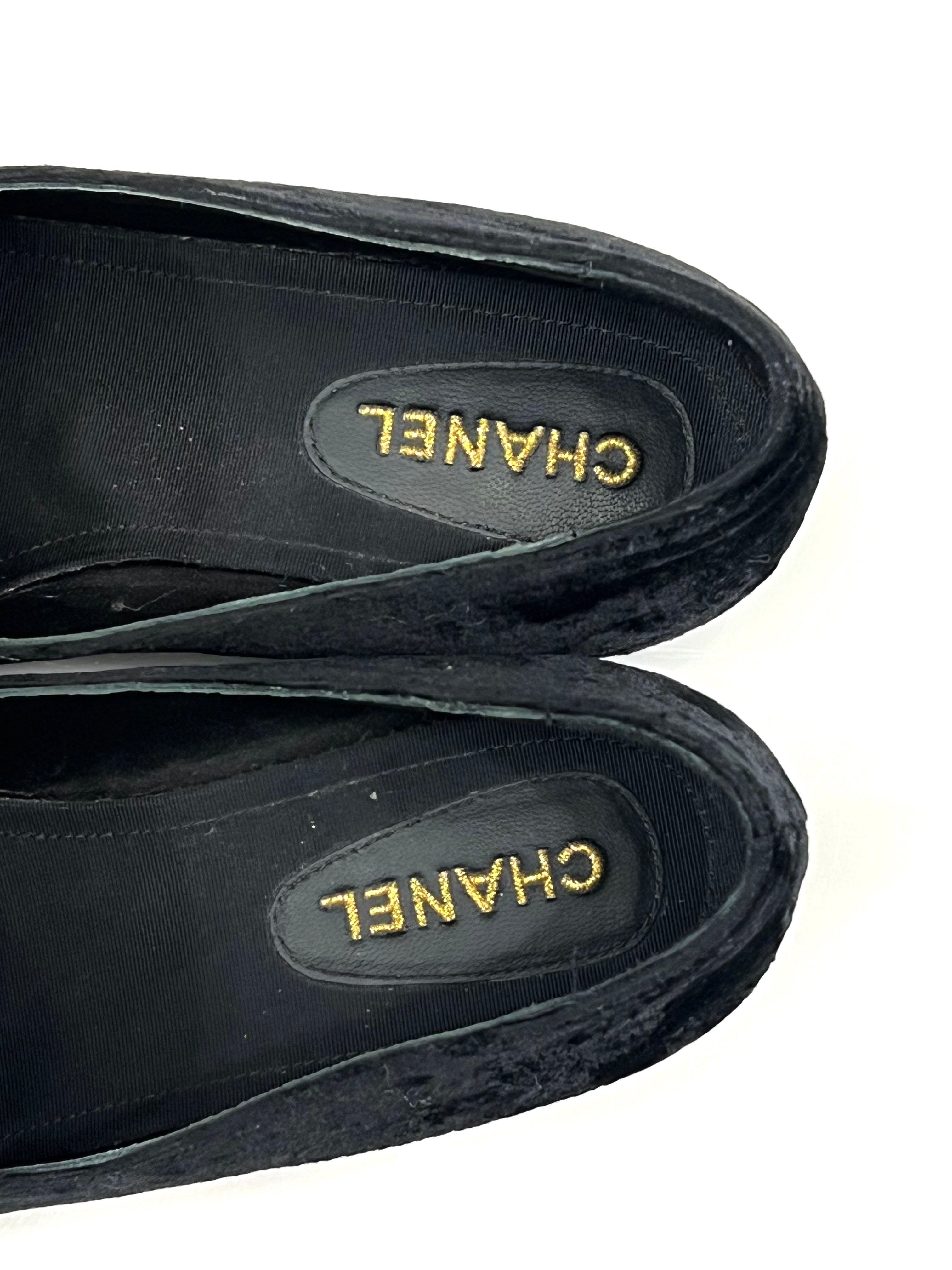 CHANEL VELVET GROSGRAIN PEARLS MOCCASIN LOAFERS