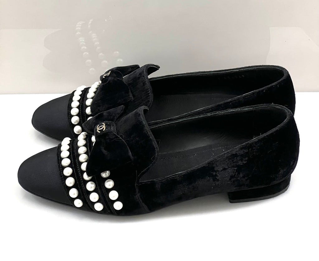 CHANEL VELVET GROSGRAIN PEARLS MOCCASIN LOAFERS