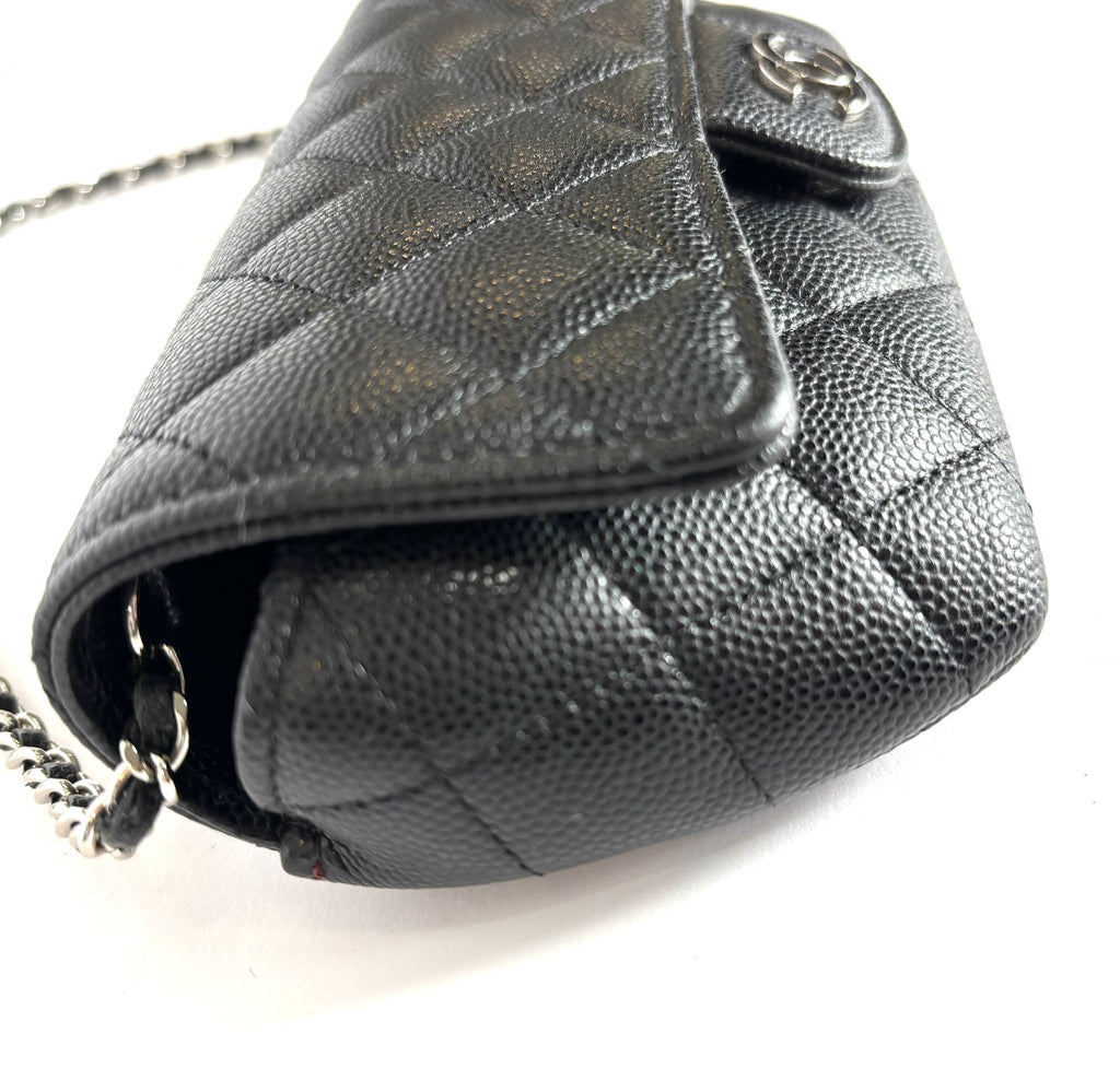 CHANEL QUILTED CAVIAR LEATHER GLASSES CHAIN CASE