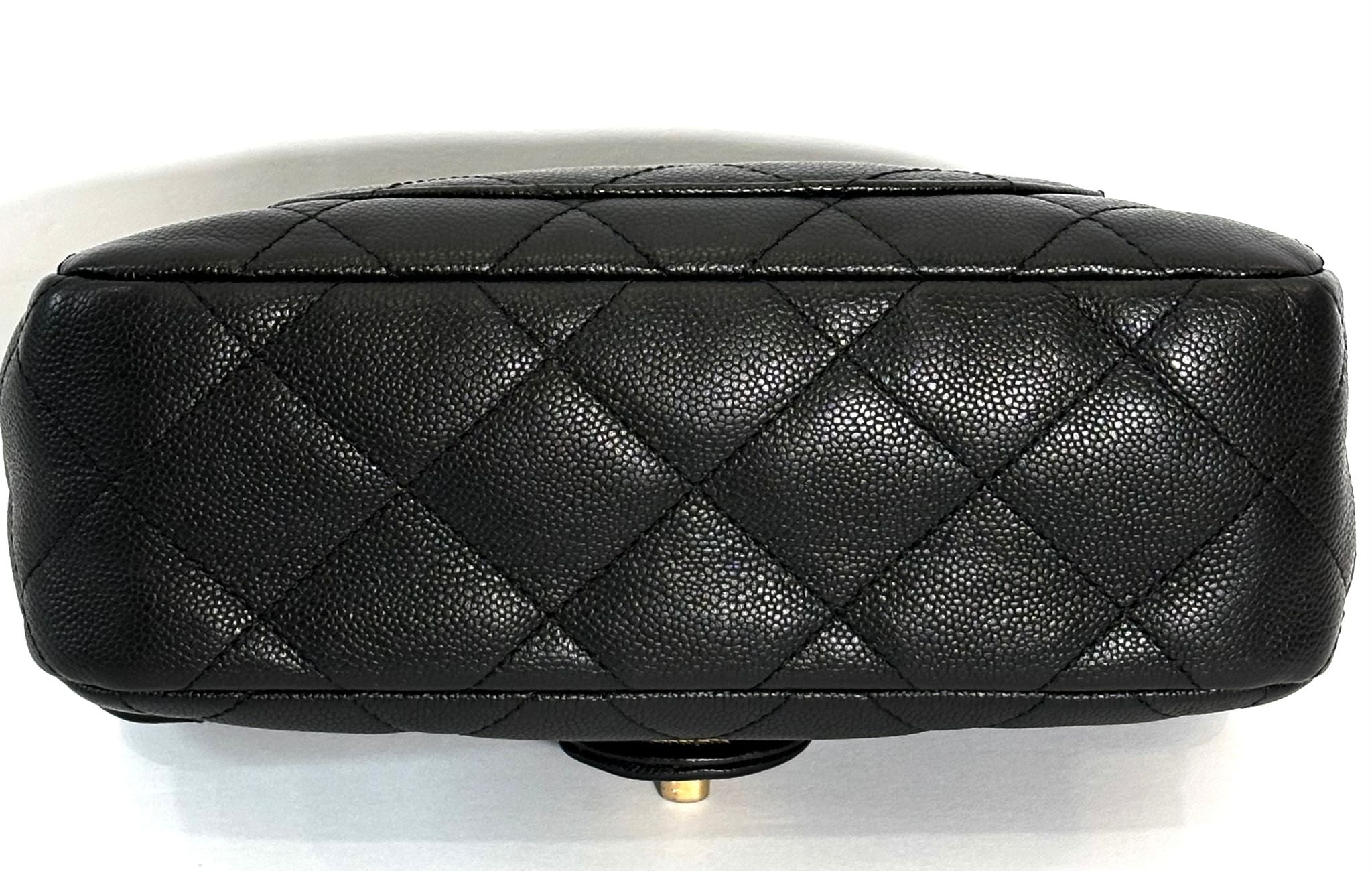 CHANEL CAVIAR QUILTED SWEETHEART MINI FLAP BAG