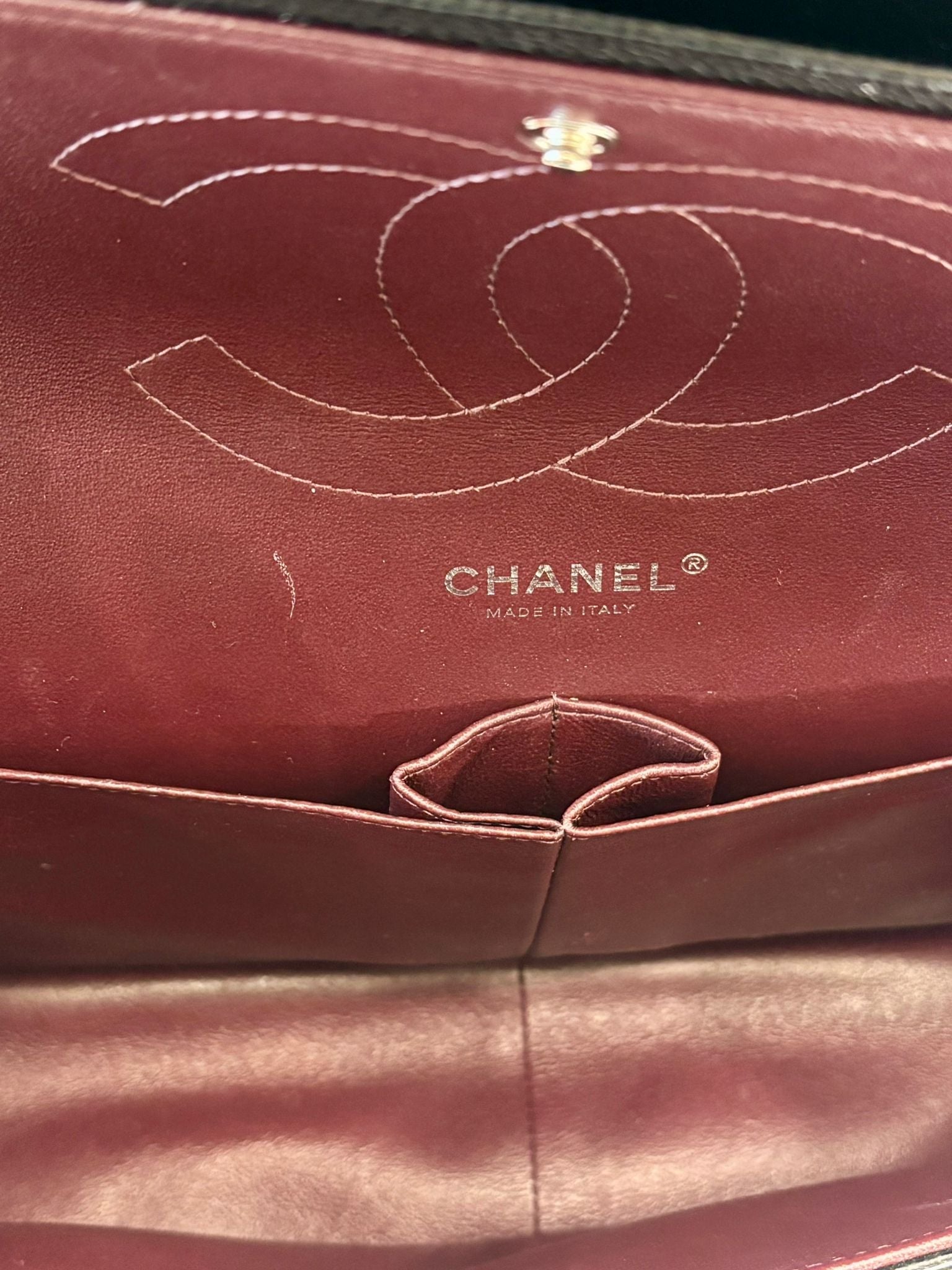 CHANEL CLASSIC CAVIAR QUILTED JUMBO DOUBLE FLAP BAG