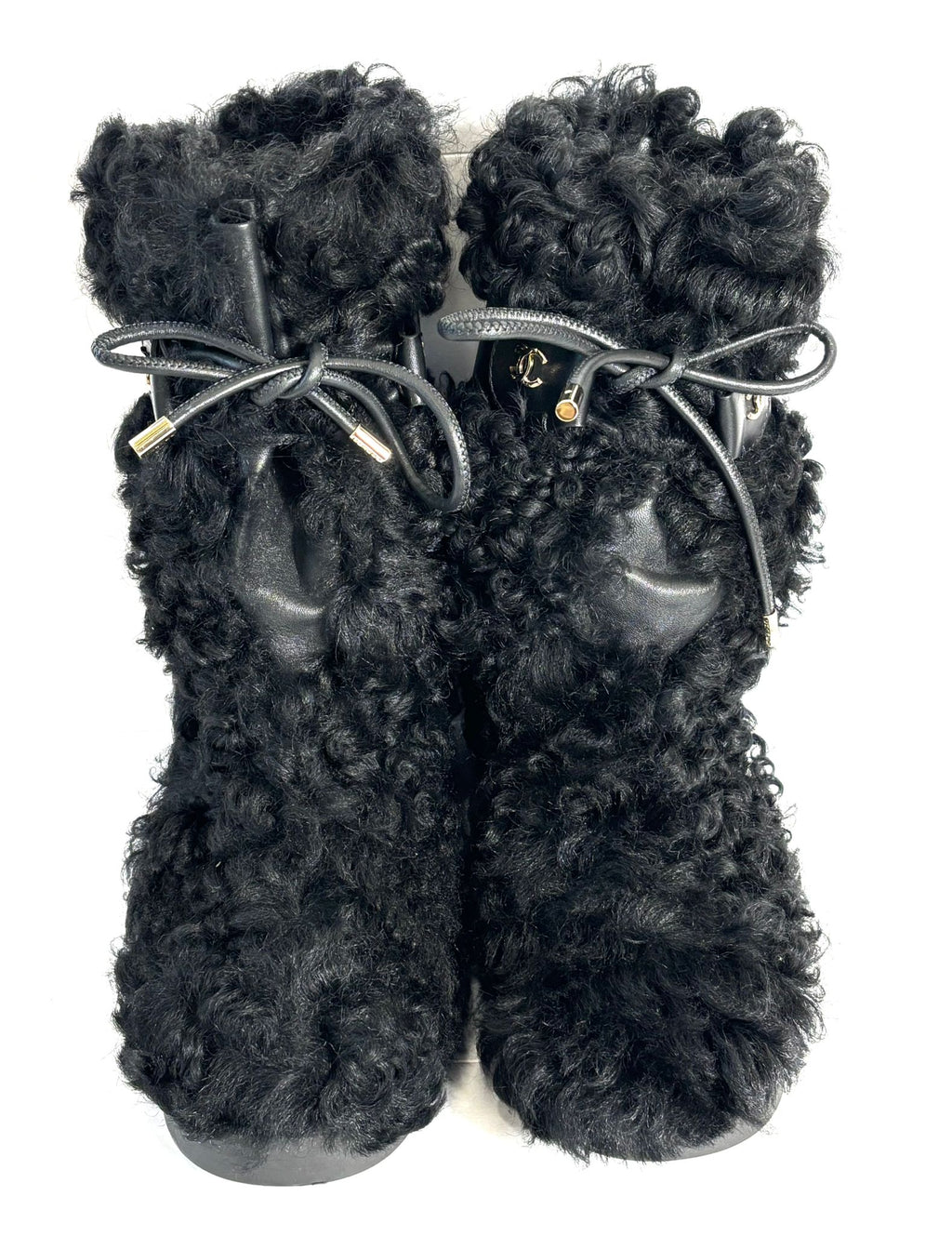 CHANEL INTERLOCKING CC LOGO SHEARLING BOOTS