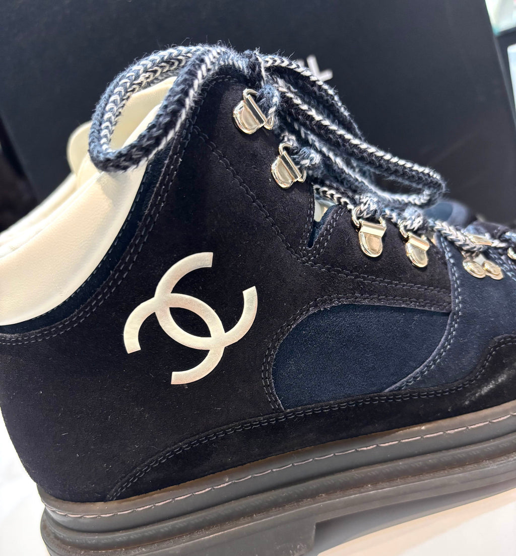 CHANEL CC COMBAT LACE UP ANKLE HIKING SNOW BOOTS