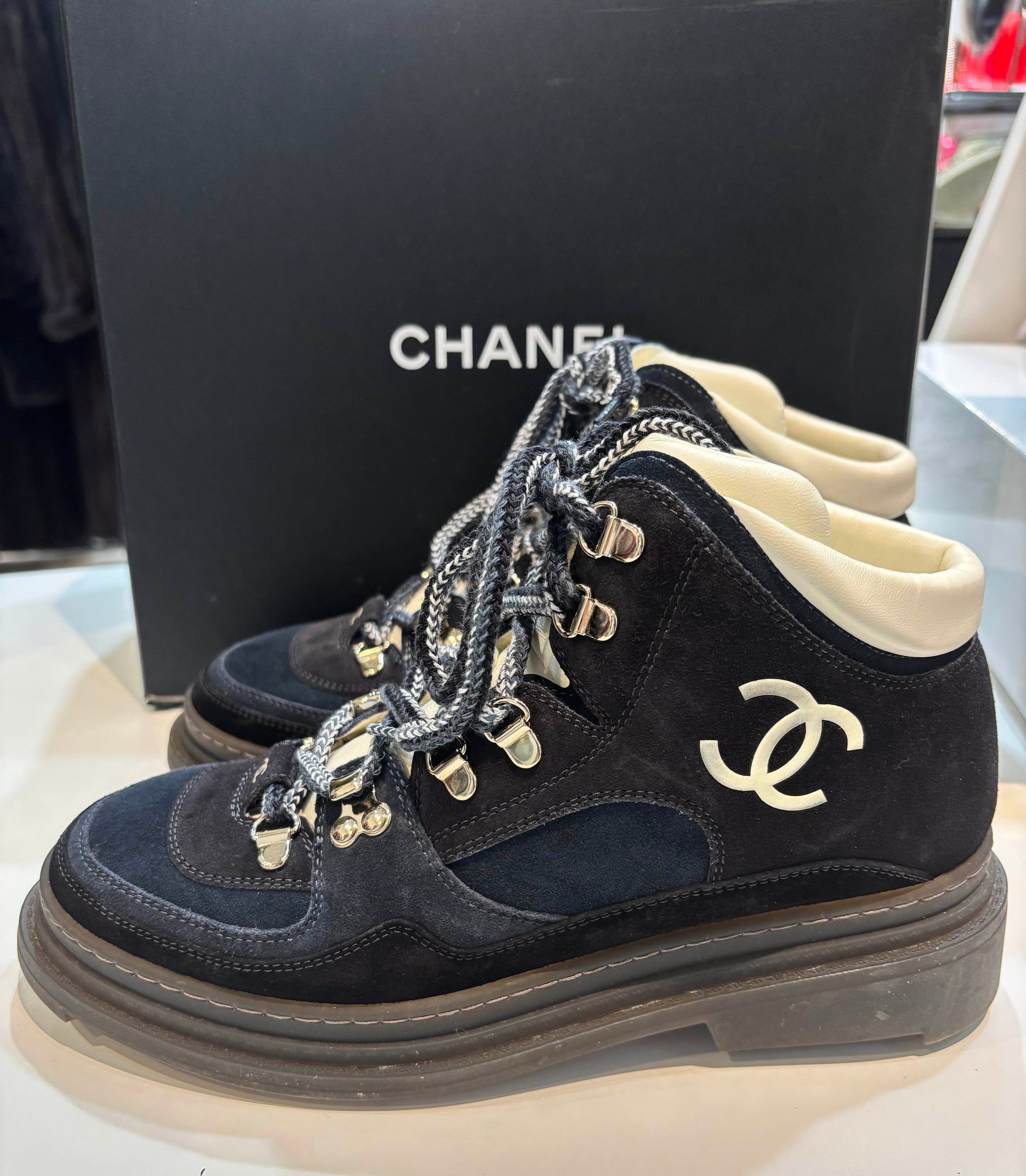 CHANEL CC COMBAT LACE UP ANKLE HIKING SNOW BOOTS