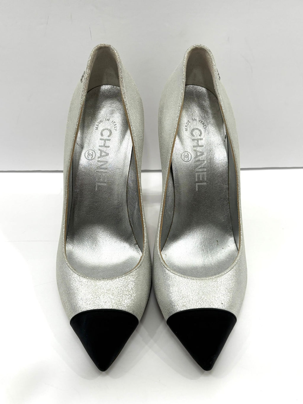 CHANEL METALLIC SILVER CC CAP TOE PUMPS
