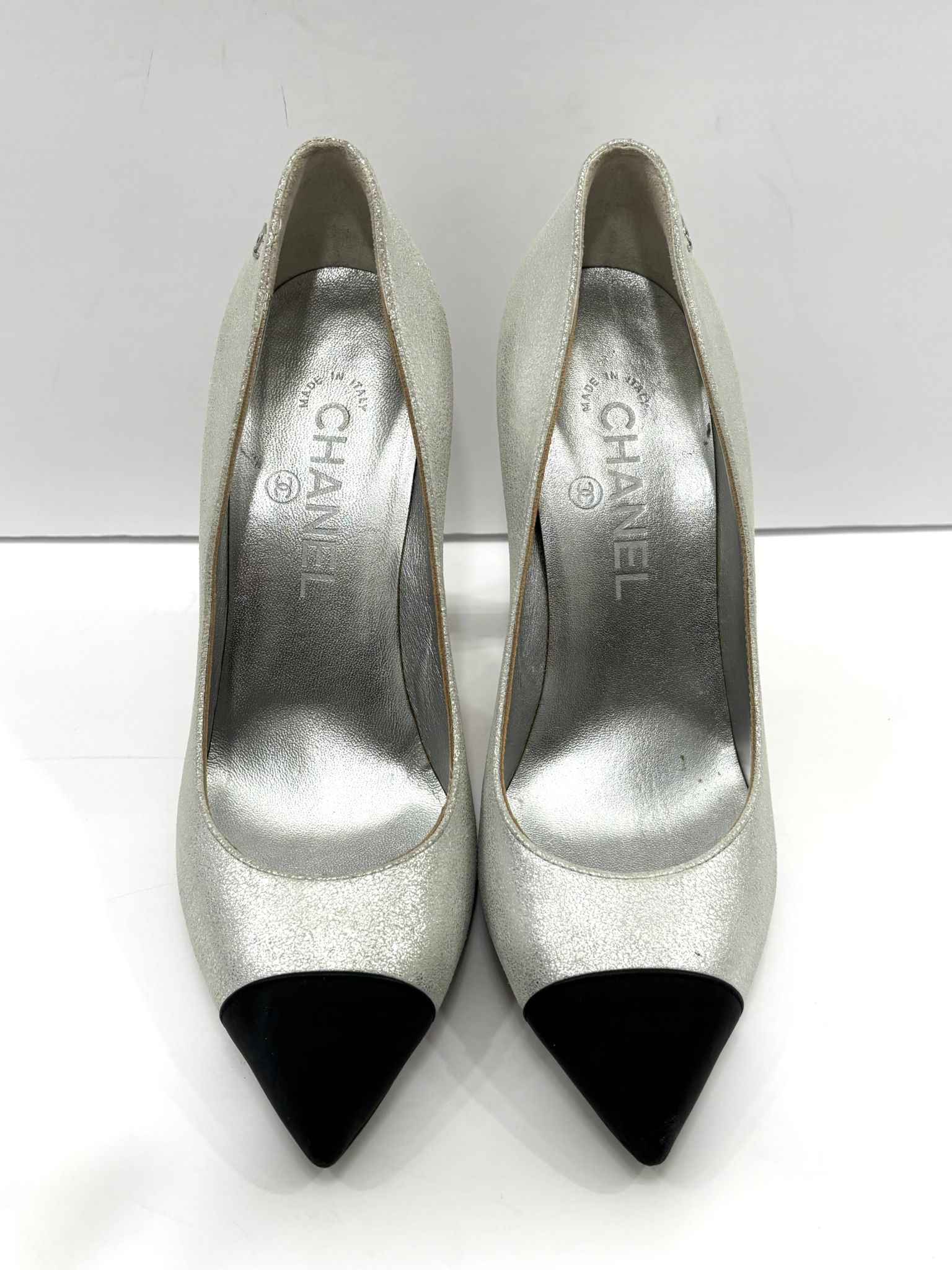 CHANEL METALLIC SILVER CC CAP TOE PUMPS