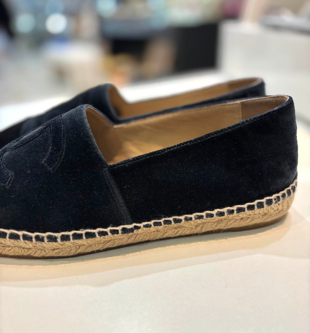 CHANEL VELVET DARK NAVY CC CAP TOE ESPADRILLES