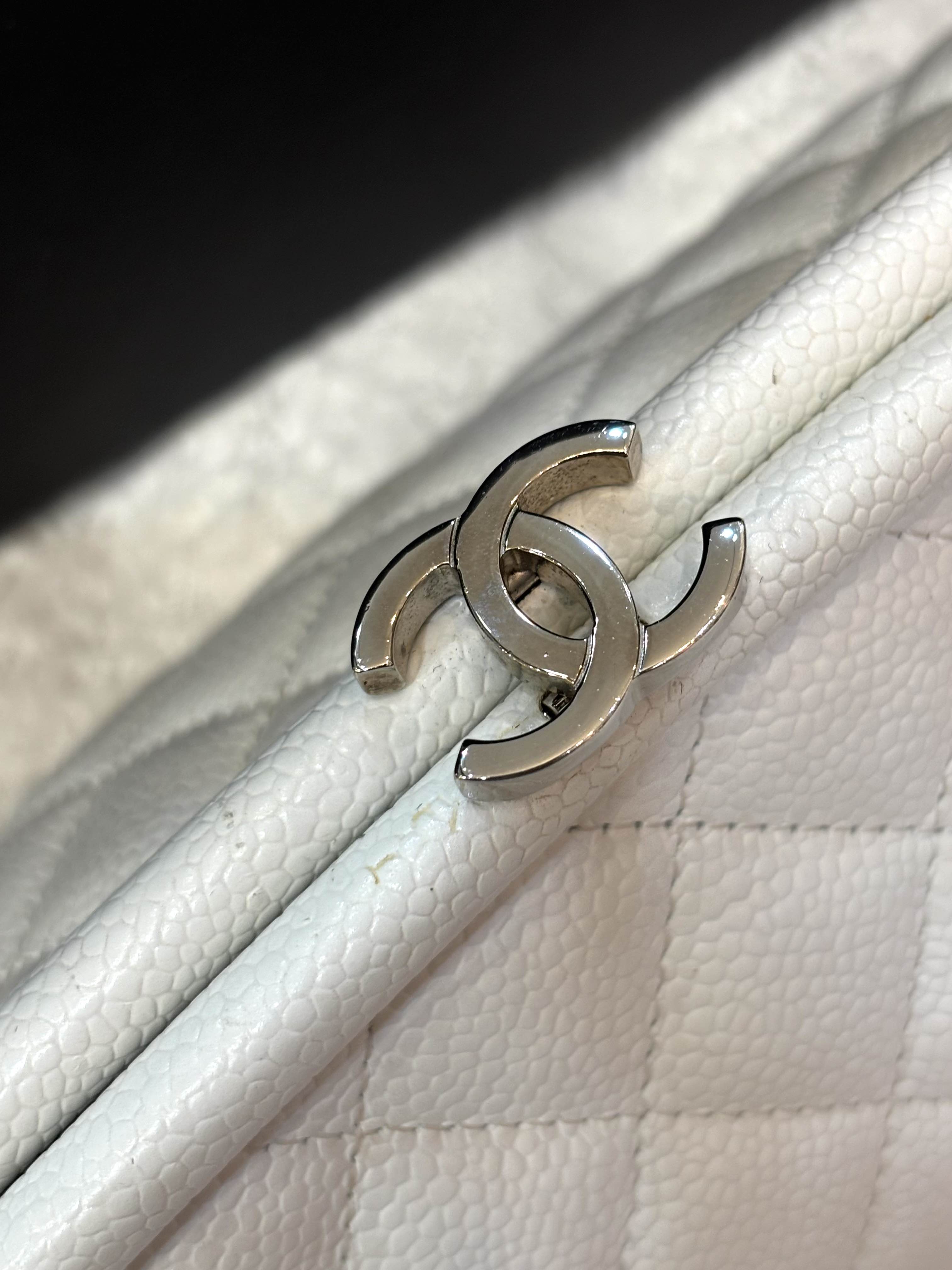 CHANEL CAVIAR QUILTED TIMELESS CLUTCH BAG