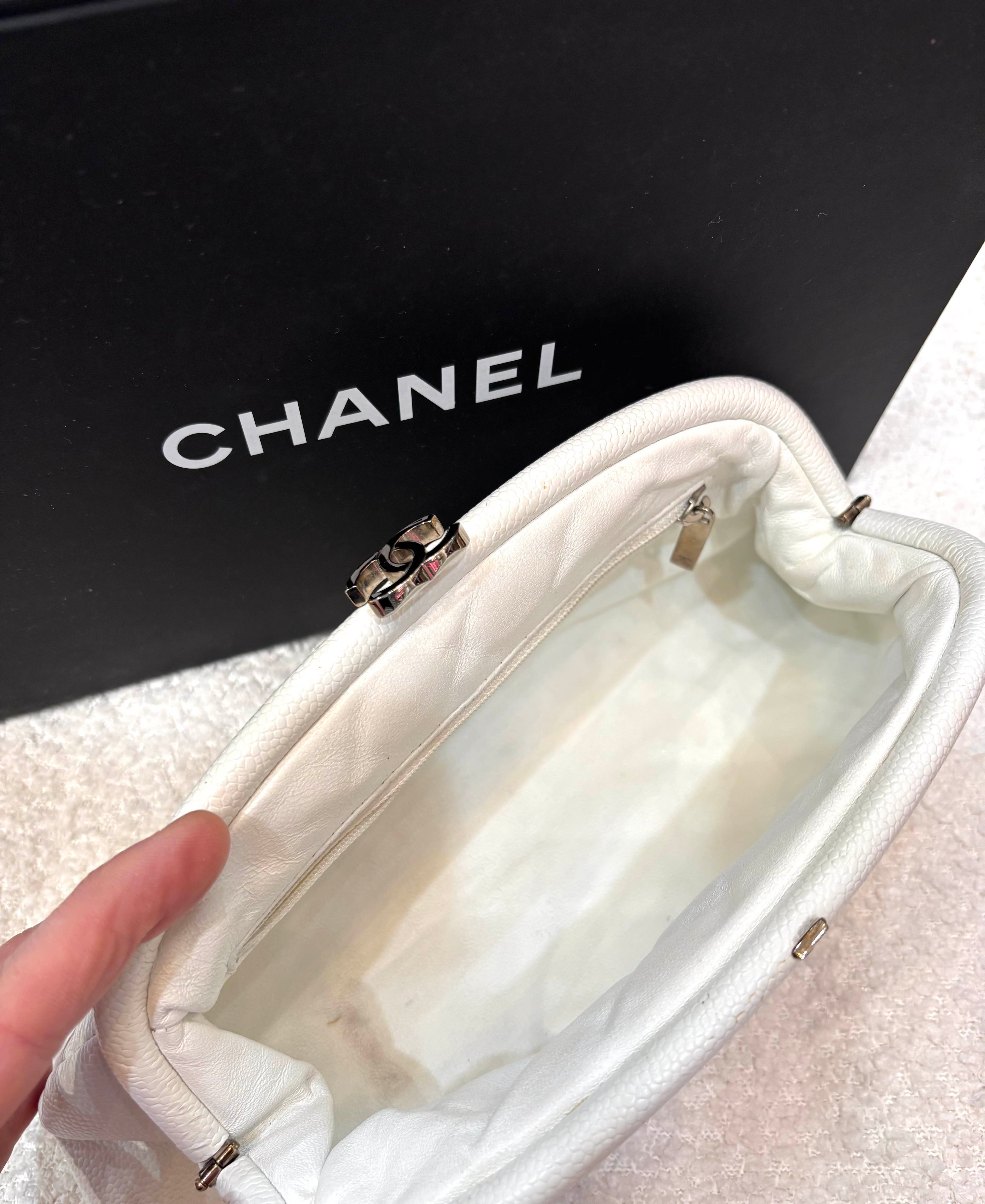 CHANEL CAVIAR QUILTED TIMELESS CLUTCH BAG