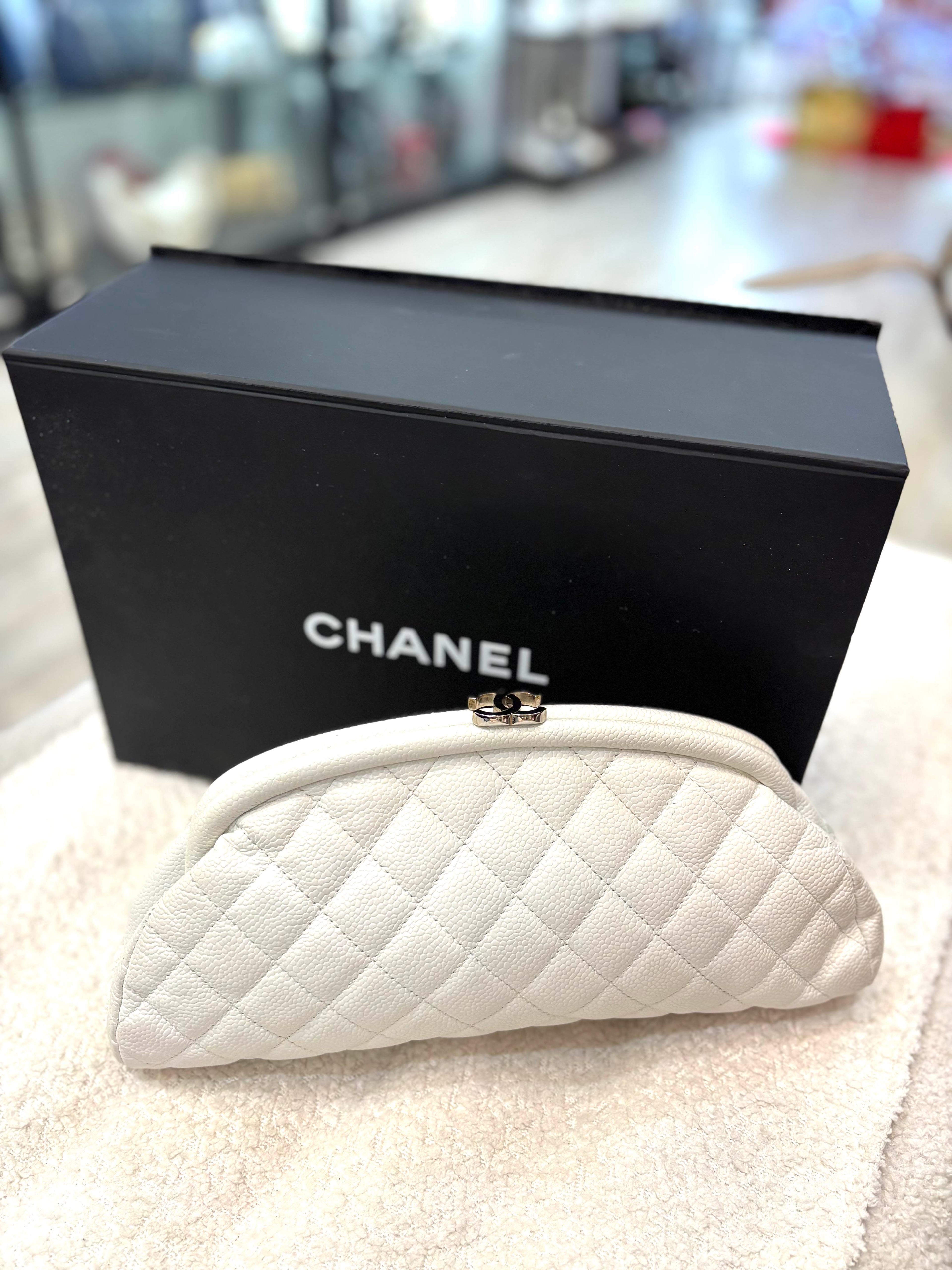CHANEL CAVIAR QUILTED TIMELESS CLUTCH BAG
