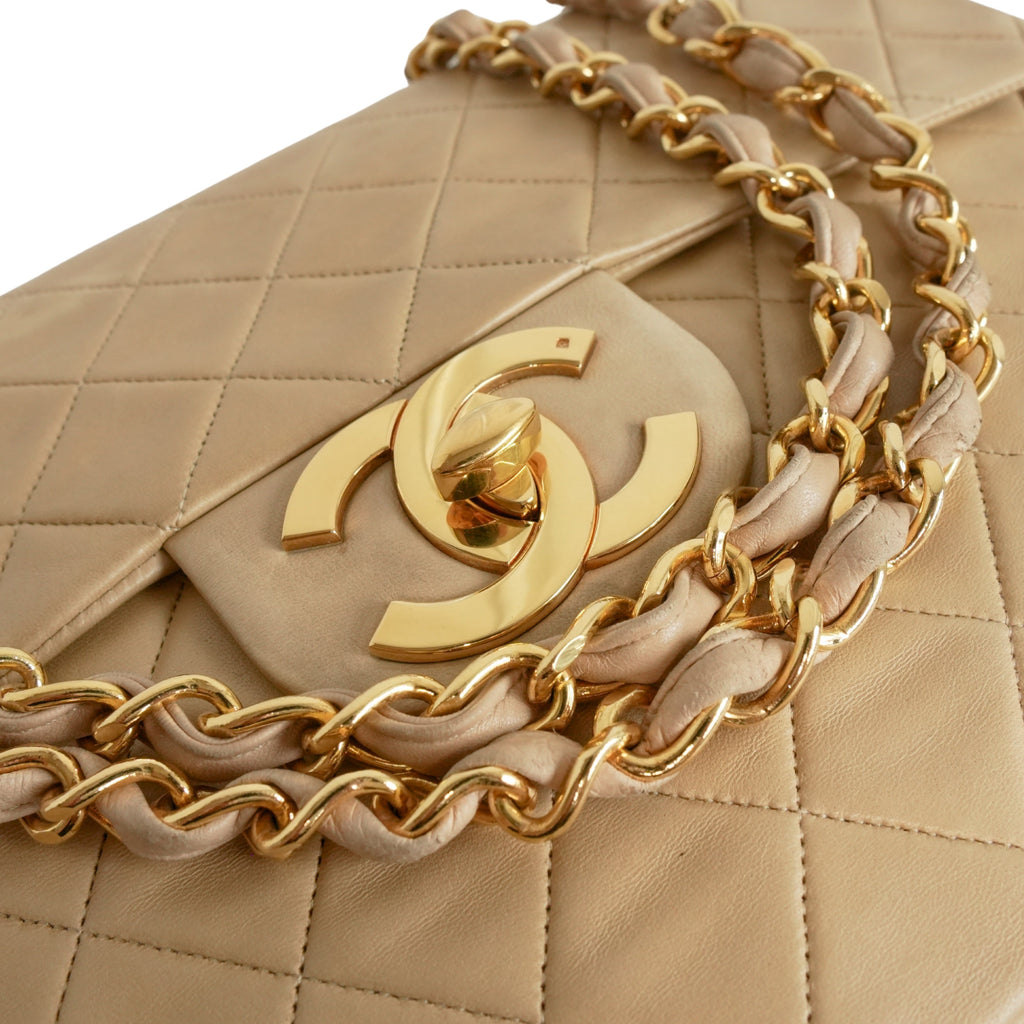 Chanel 'Jumbo Classic Flap' Handbag