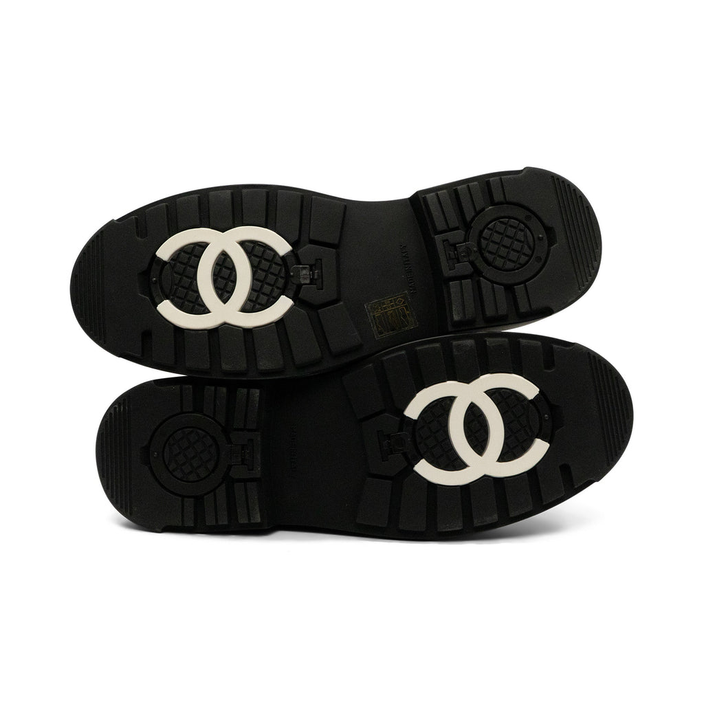 Chanel 'Ice Walking' Boots - Women's 40