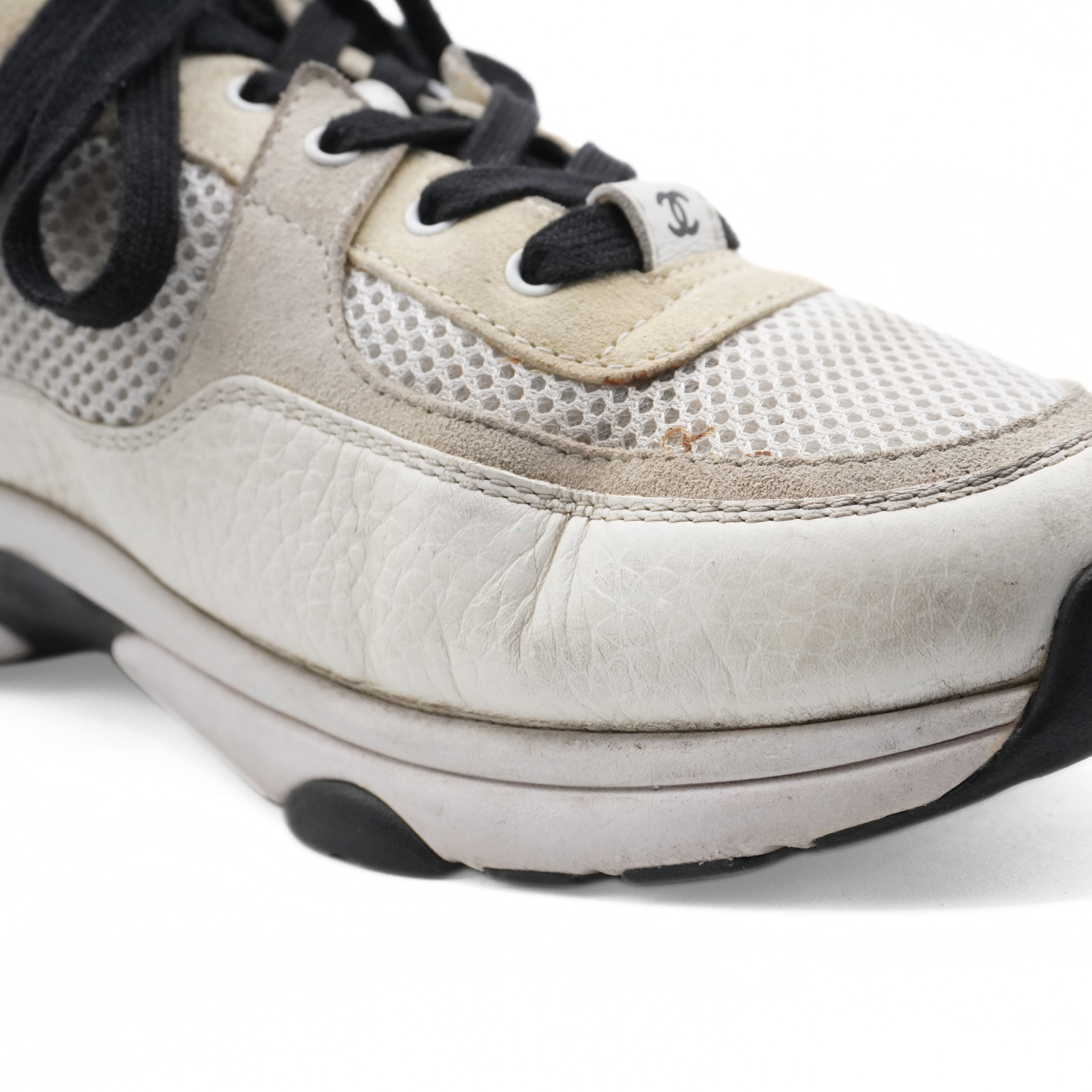 Chanel 'CC' Sneakers - Women's 39.5