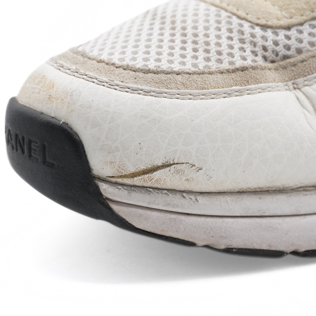 Chanel 'CC' Sneakers - Women's 39.5