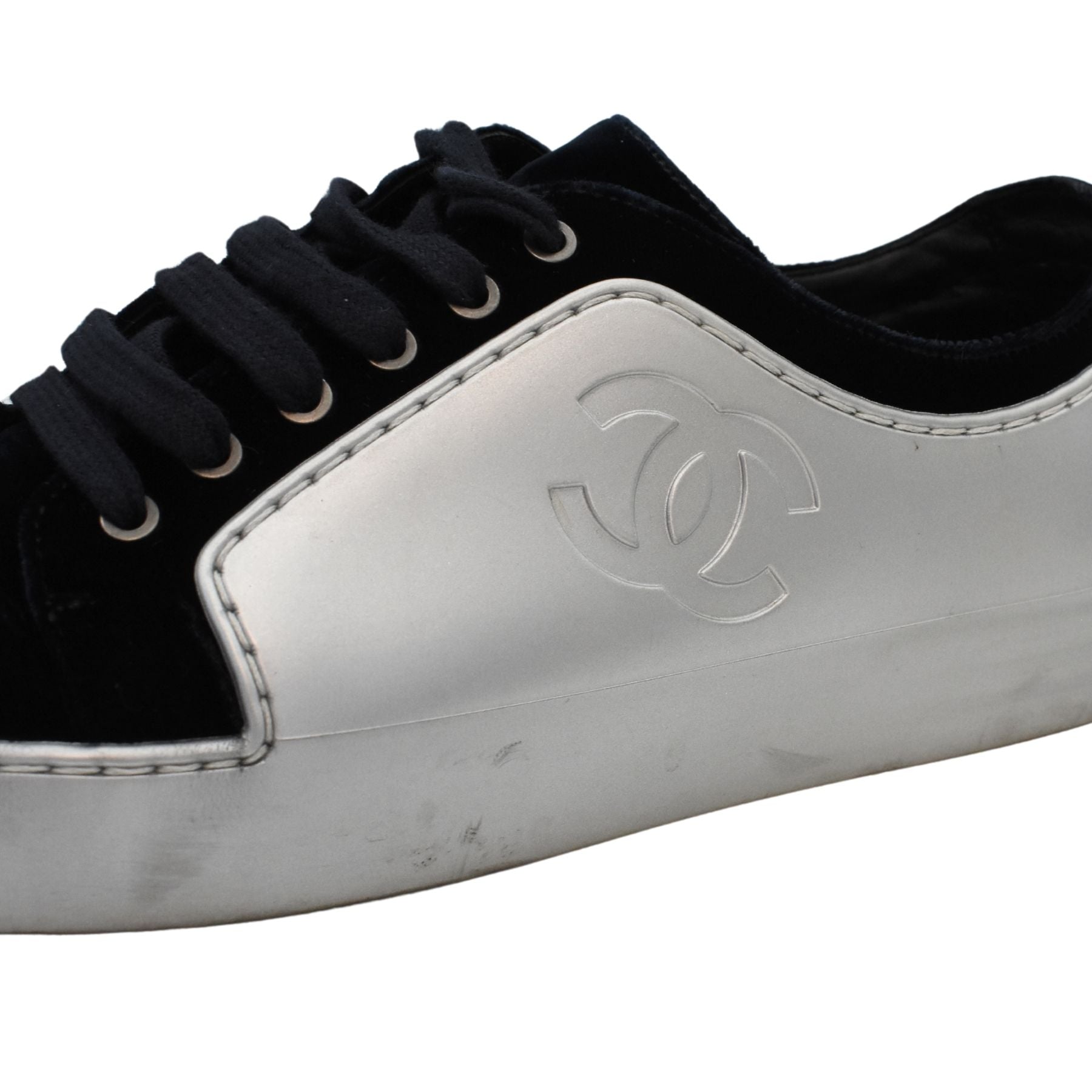 Chanel '2017 CC Logo' Sneakers - Women's 38