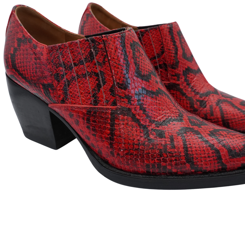 Chloe 'Rylee' Ankle Boot - Women's 39