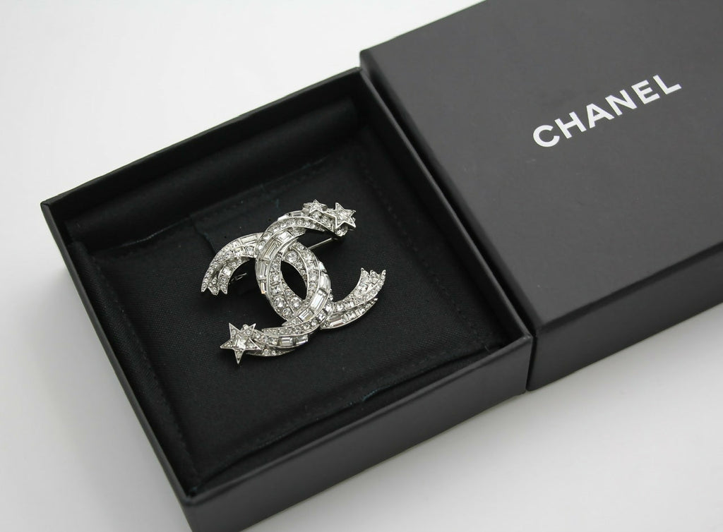 Chanel C21S Rhinestone Metal Silver Star Twist Brooch