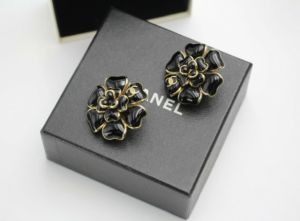 Chanel Vintage 02A Gripoix Shiny Black Large Camellia Clip-on Earrings