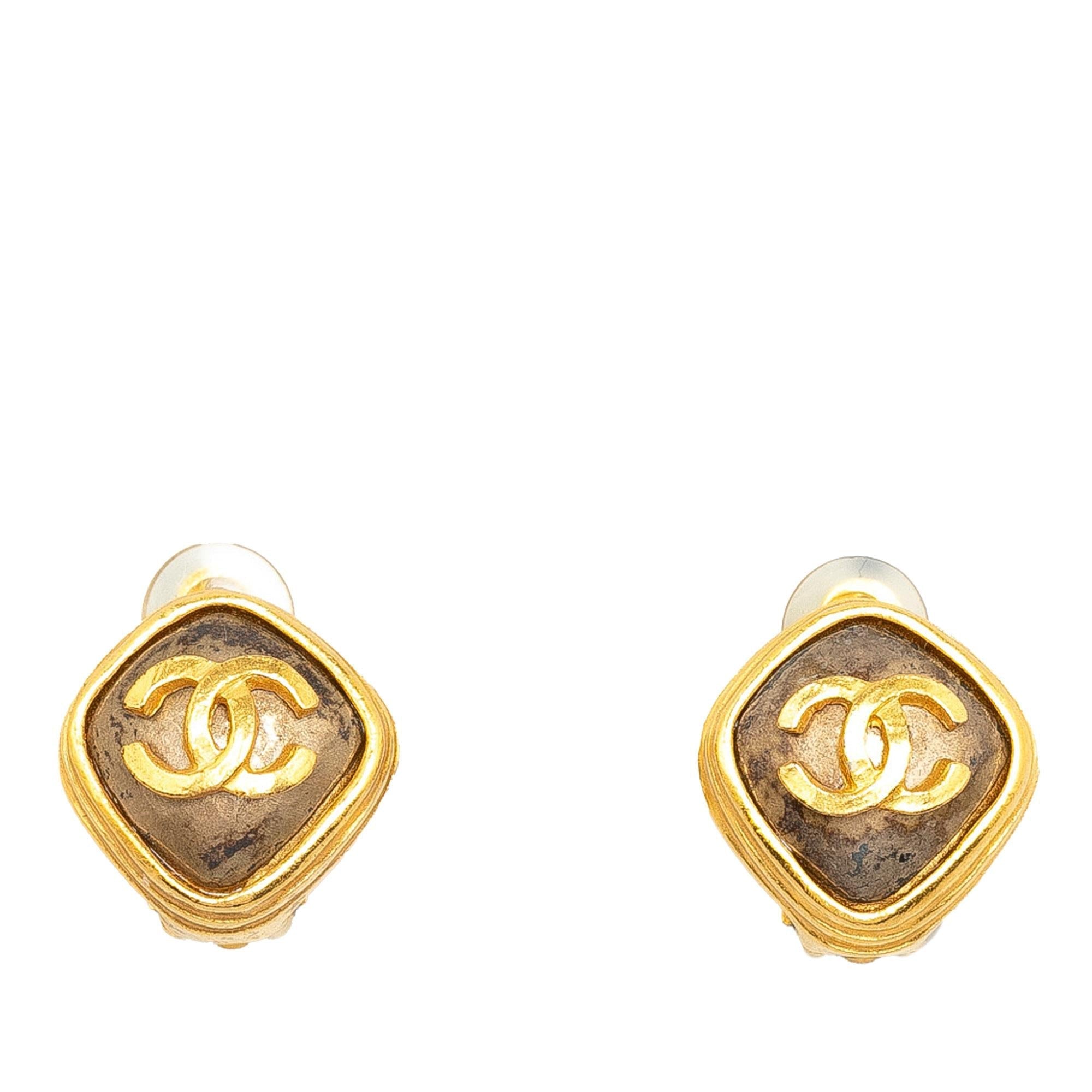 Chanel CC Clip on Earrings (SHG-2mvOsJ)