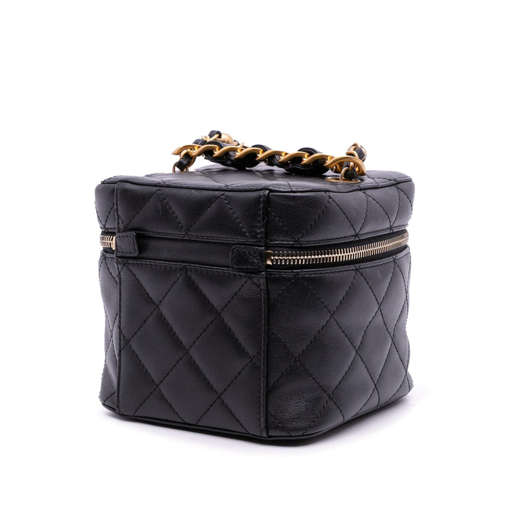 Chanel CC Quilted Calfskin Vanity Case with Chain